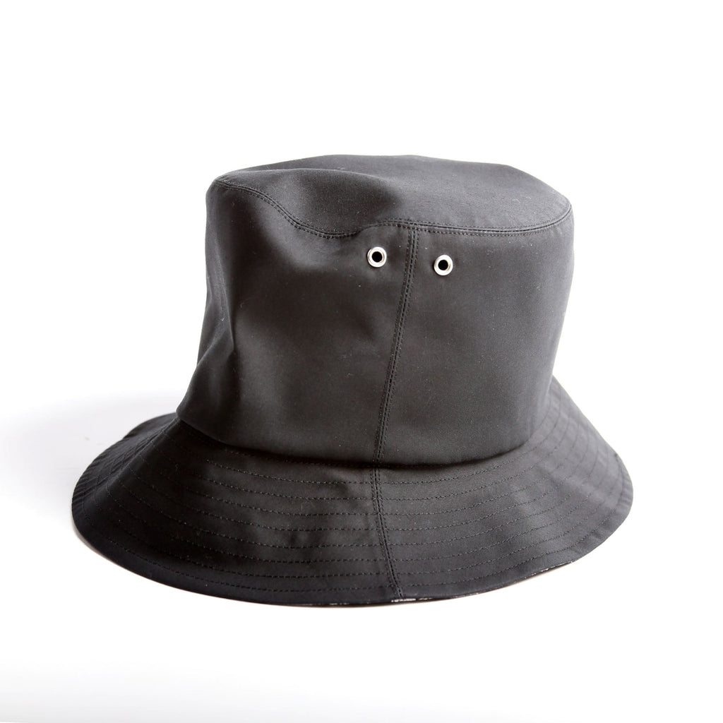 Trottuer Canvas Reversible Bucket Hat Size 57 Black/Beige