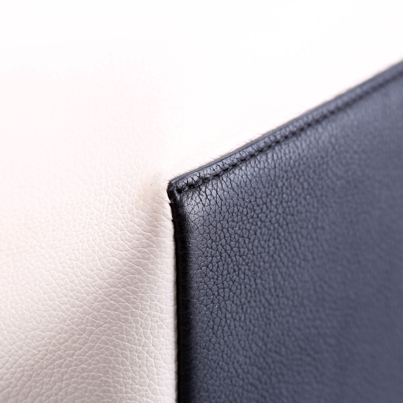 Lockme Go Tote Cream/Black