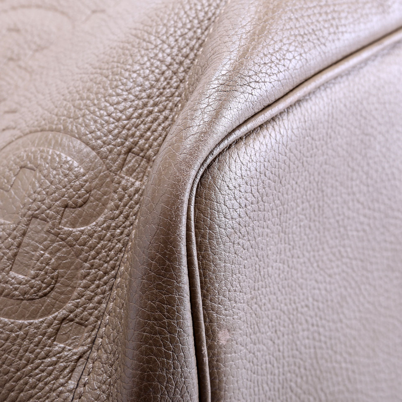 726755 GG Embossed Tote W/Pouch Large