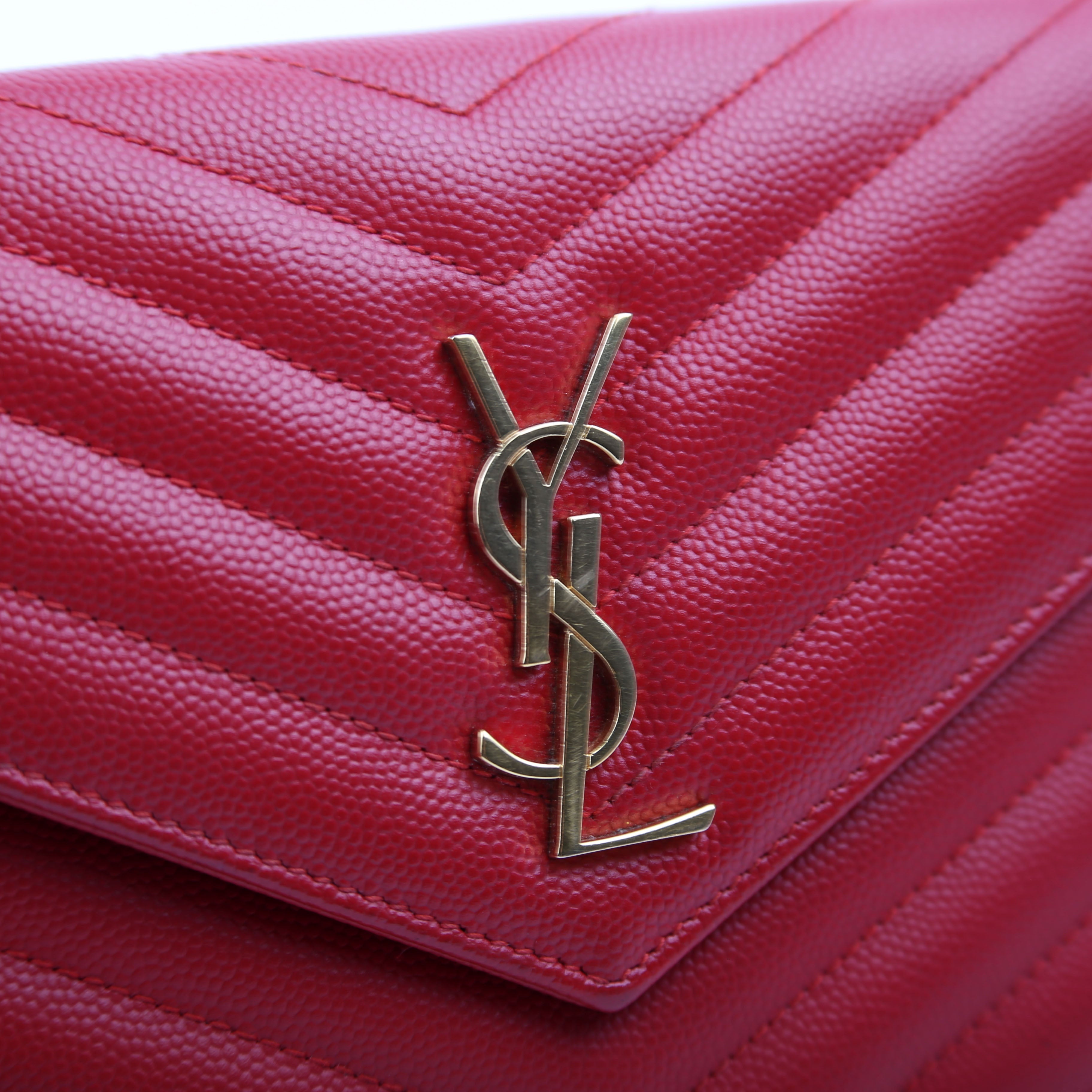 Envelope Chain Wallet Red