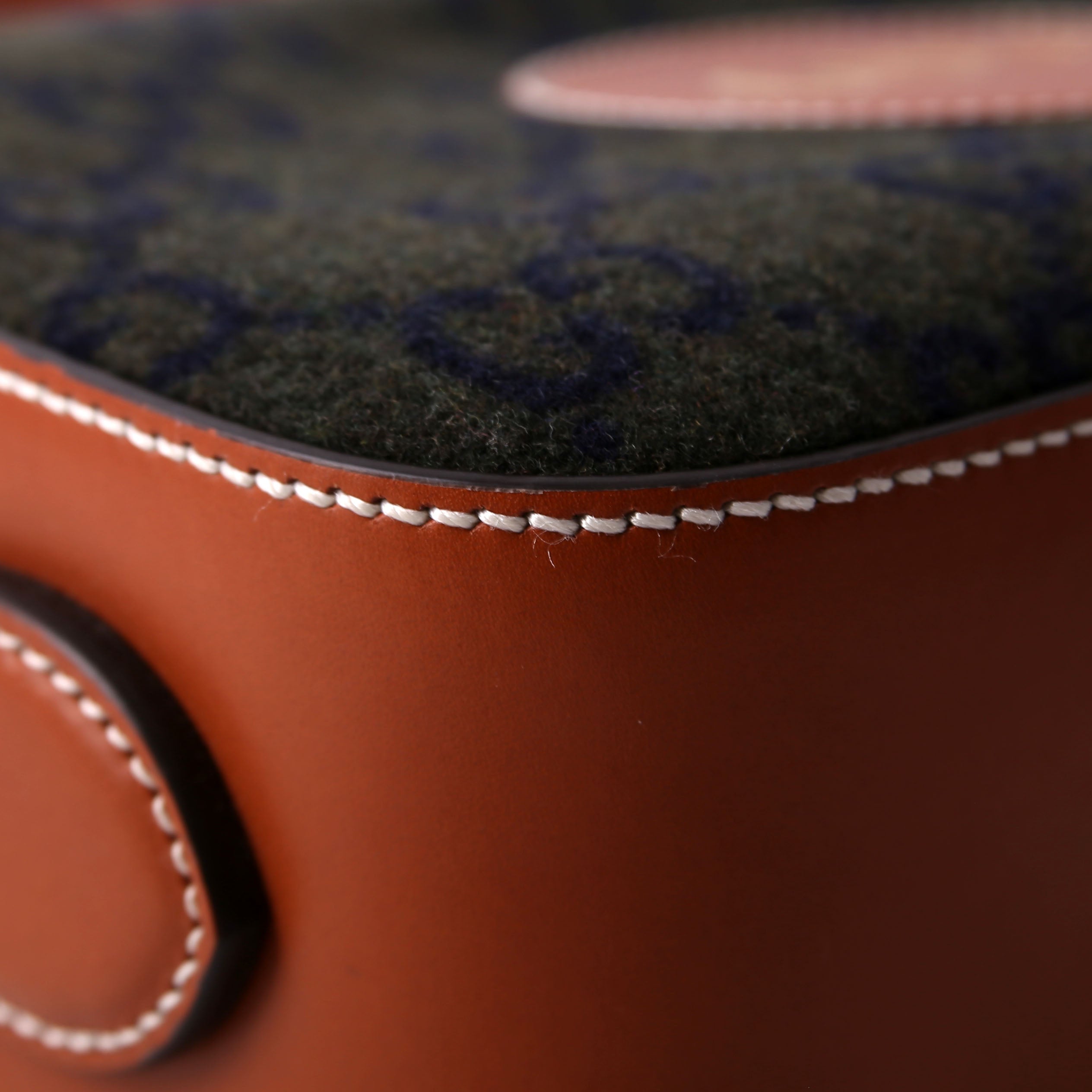 671625 GG Wool/Calfskin Script Patch Shoulder