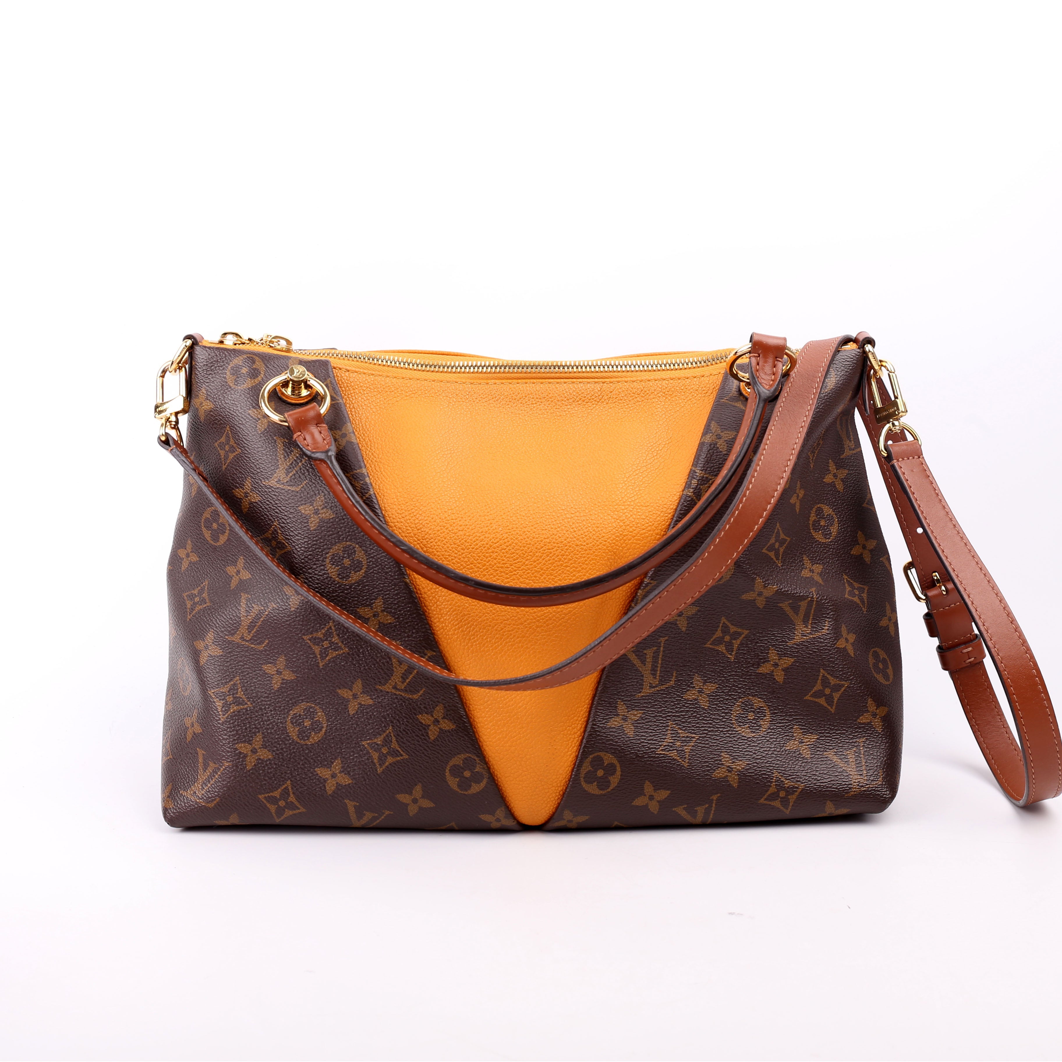V Tote MM Monogram Yellow