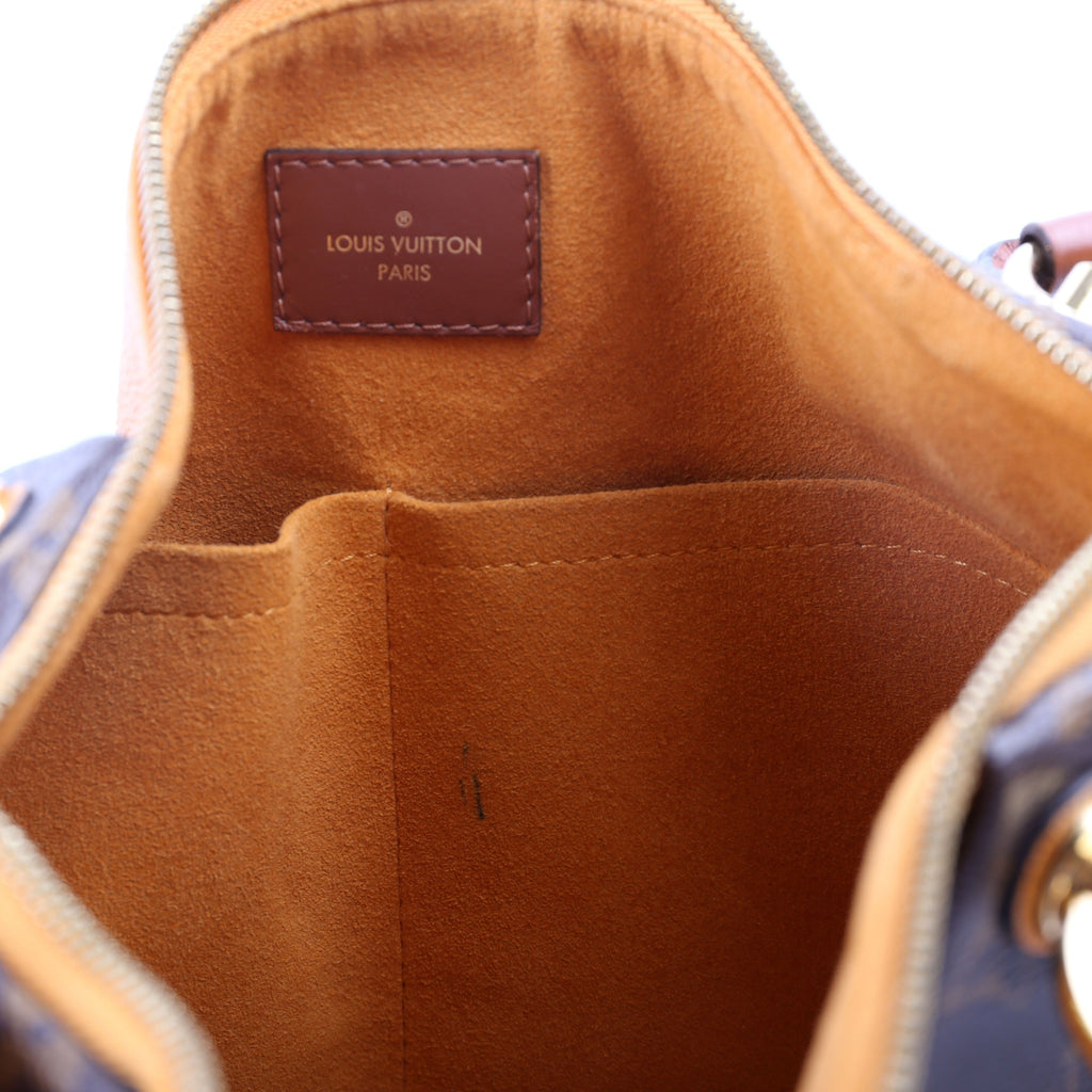 V Tote MM Monogram Yellow