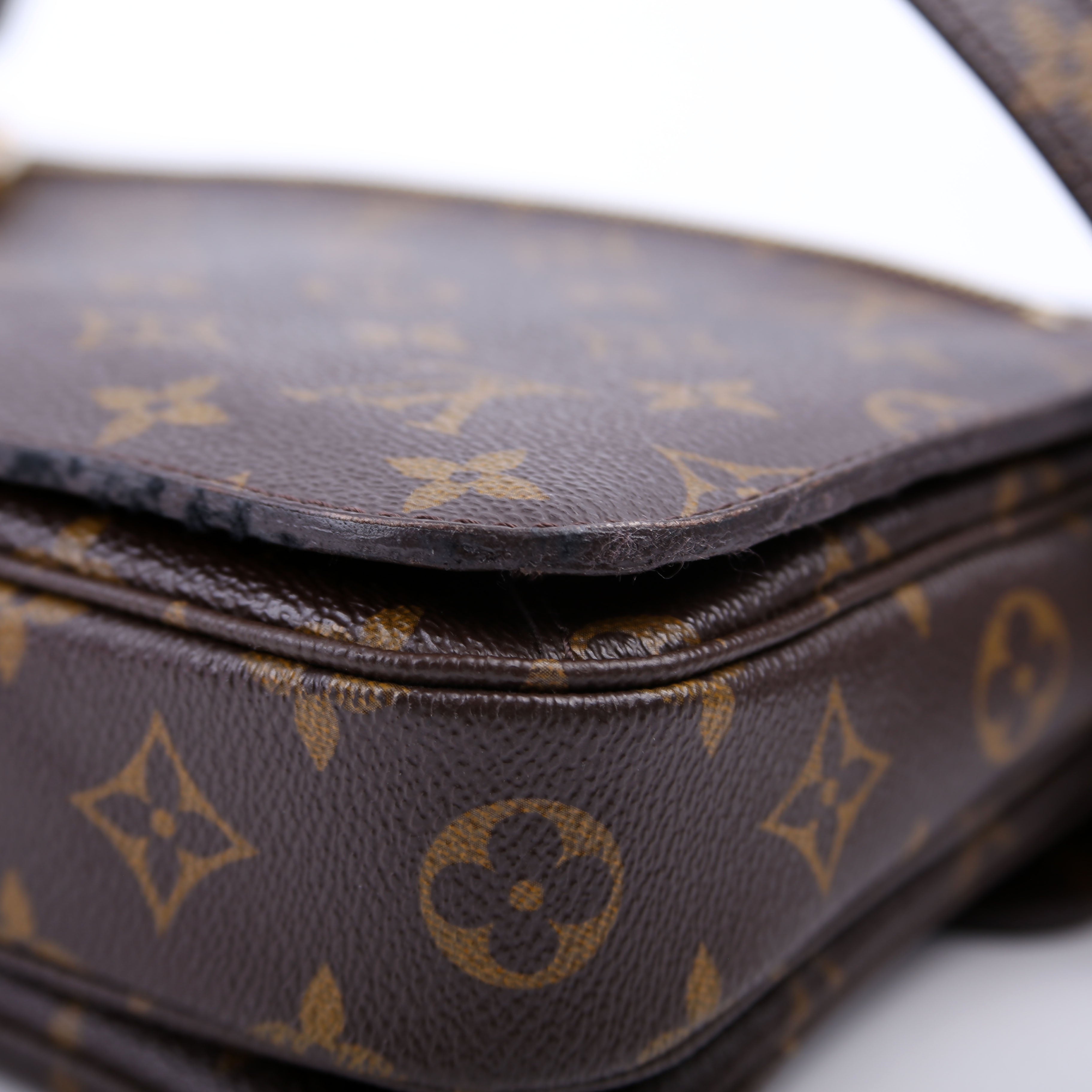 Pochette Metis Monogram