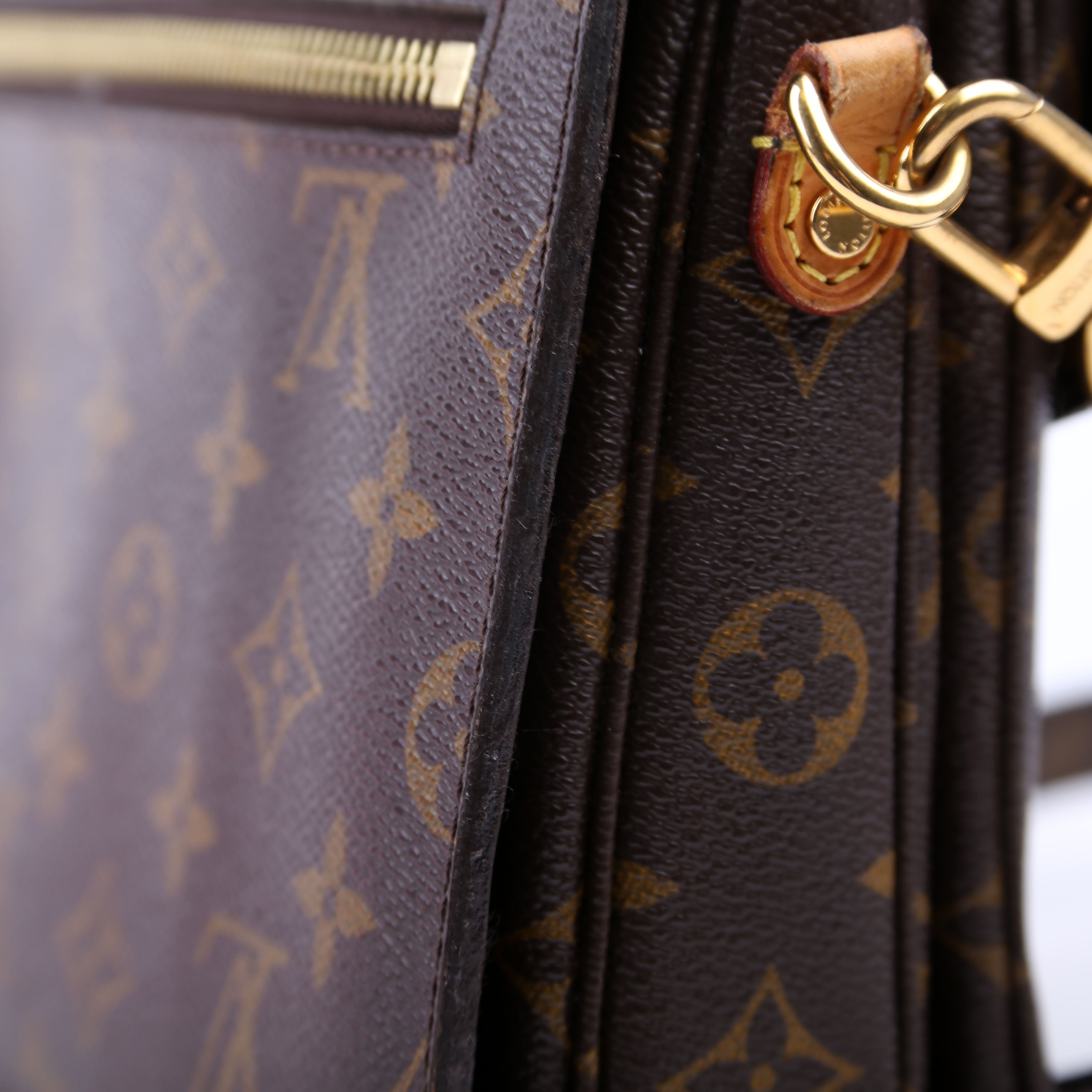 Pochette Metis Monogram