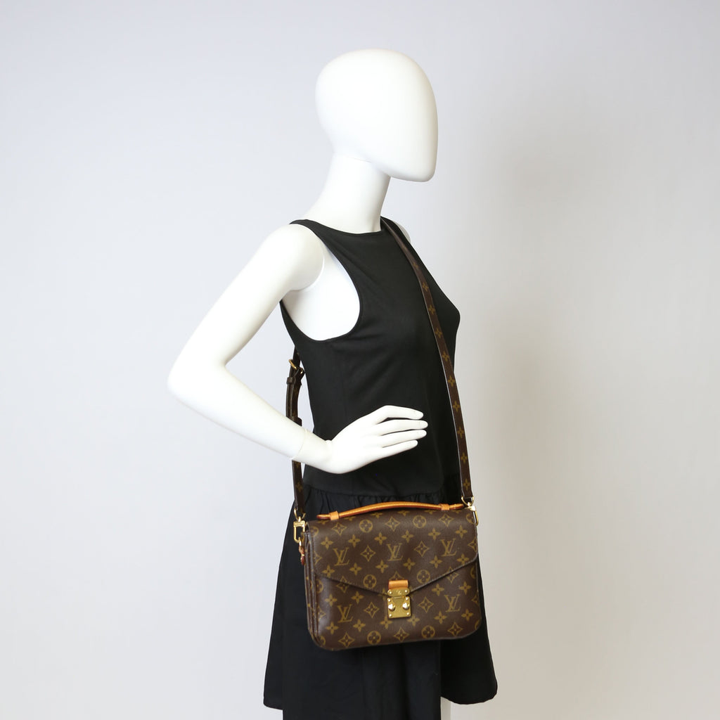 Pochette Metis Monogram