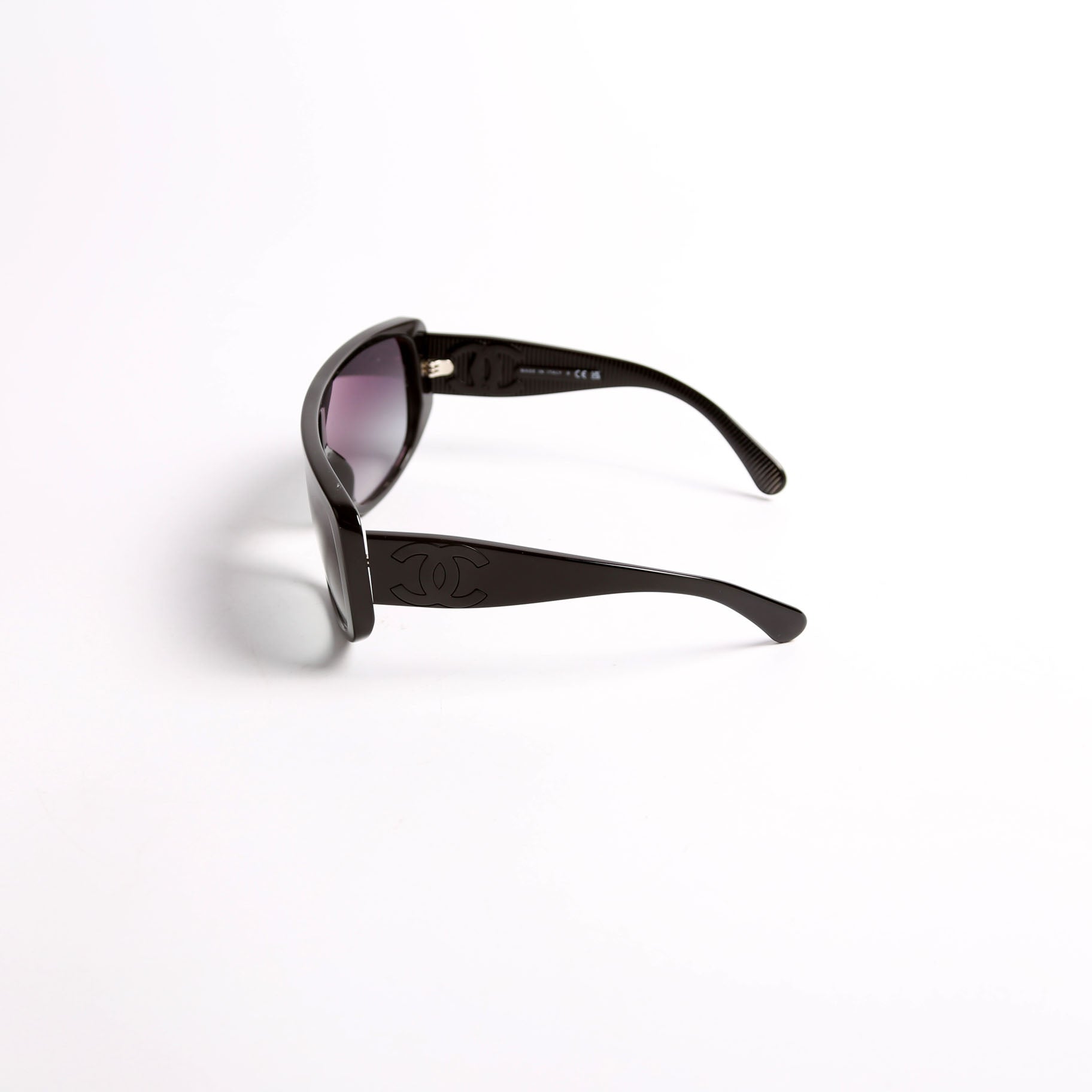 5495 Shield Acetate Black