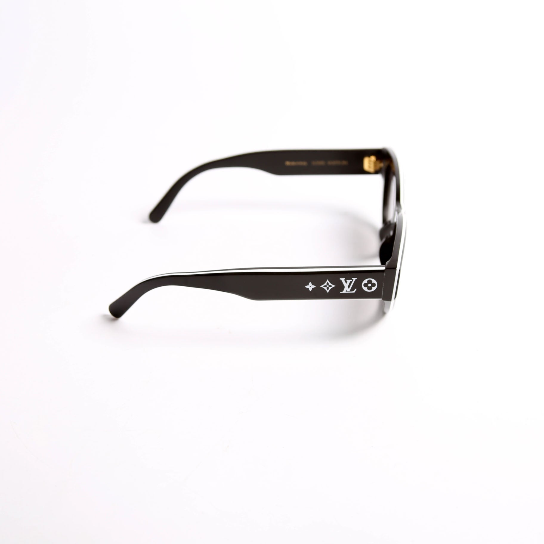LV Line Cat Eye Z2686U