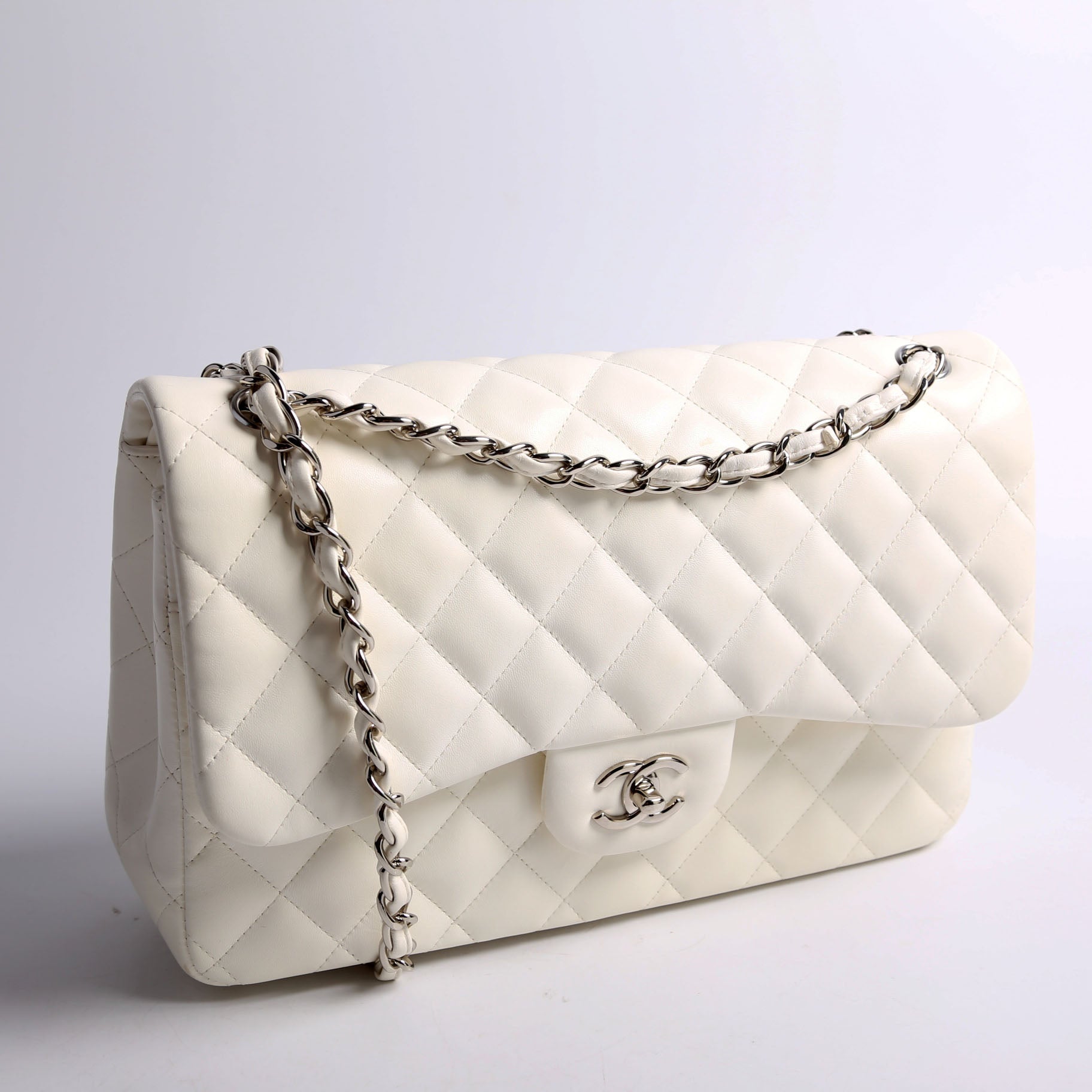 Classic Flap Jumbo Lambskin 21-24M White