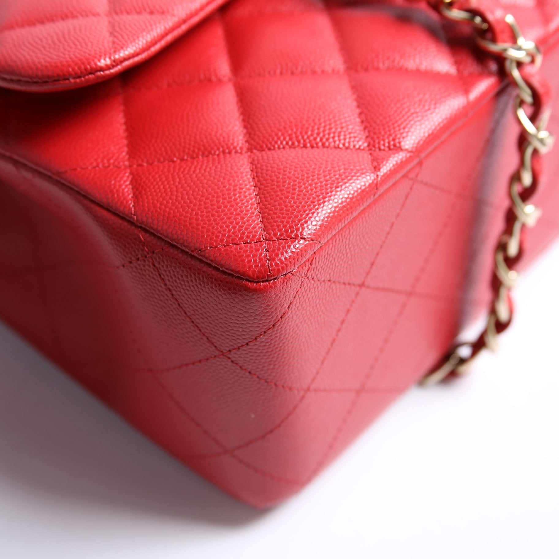 Classic Flap Jumbo Caviar RFID Red