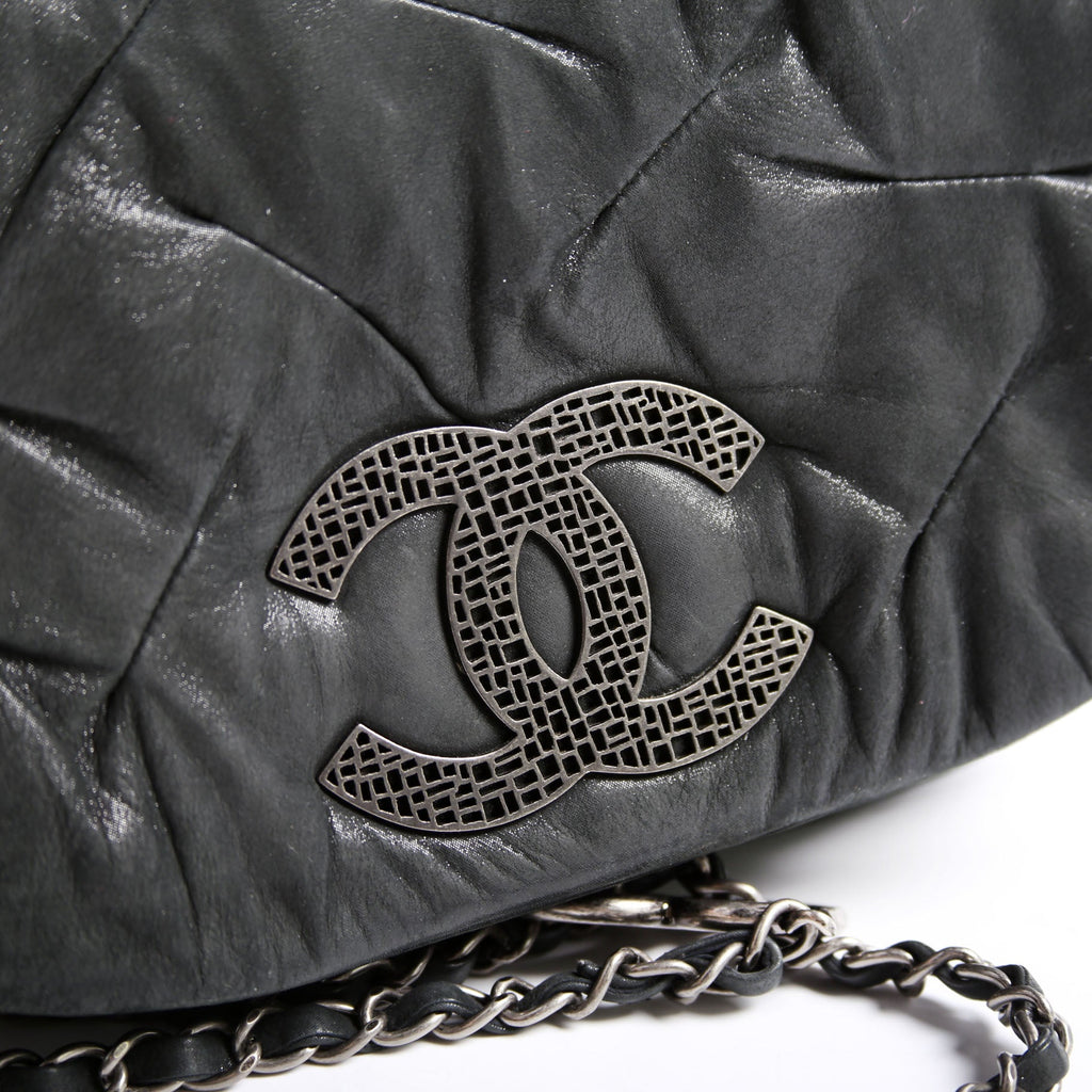 Glint Accordion Flap Iridescent Calfskin Black