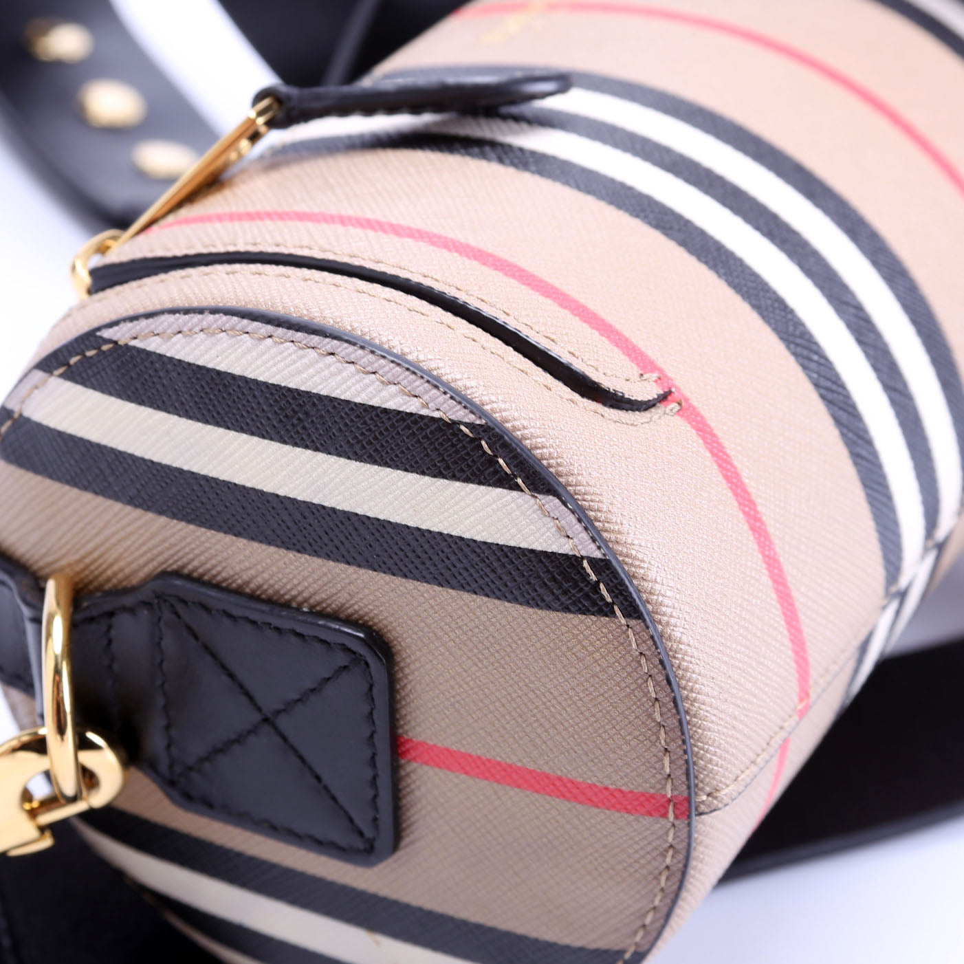 Icon Stripe E-Canvas Barrel Bag Beige/Black
