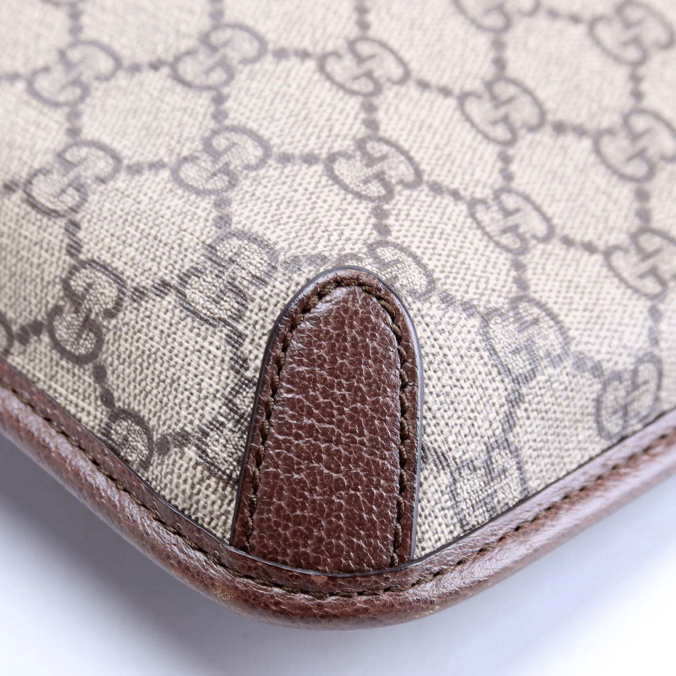 Gucci 598604 GG Supreme Neo Vintage Messenger Brown