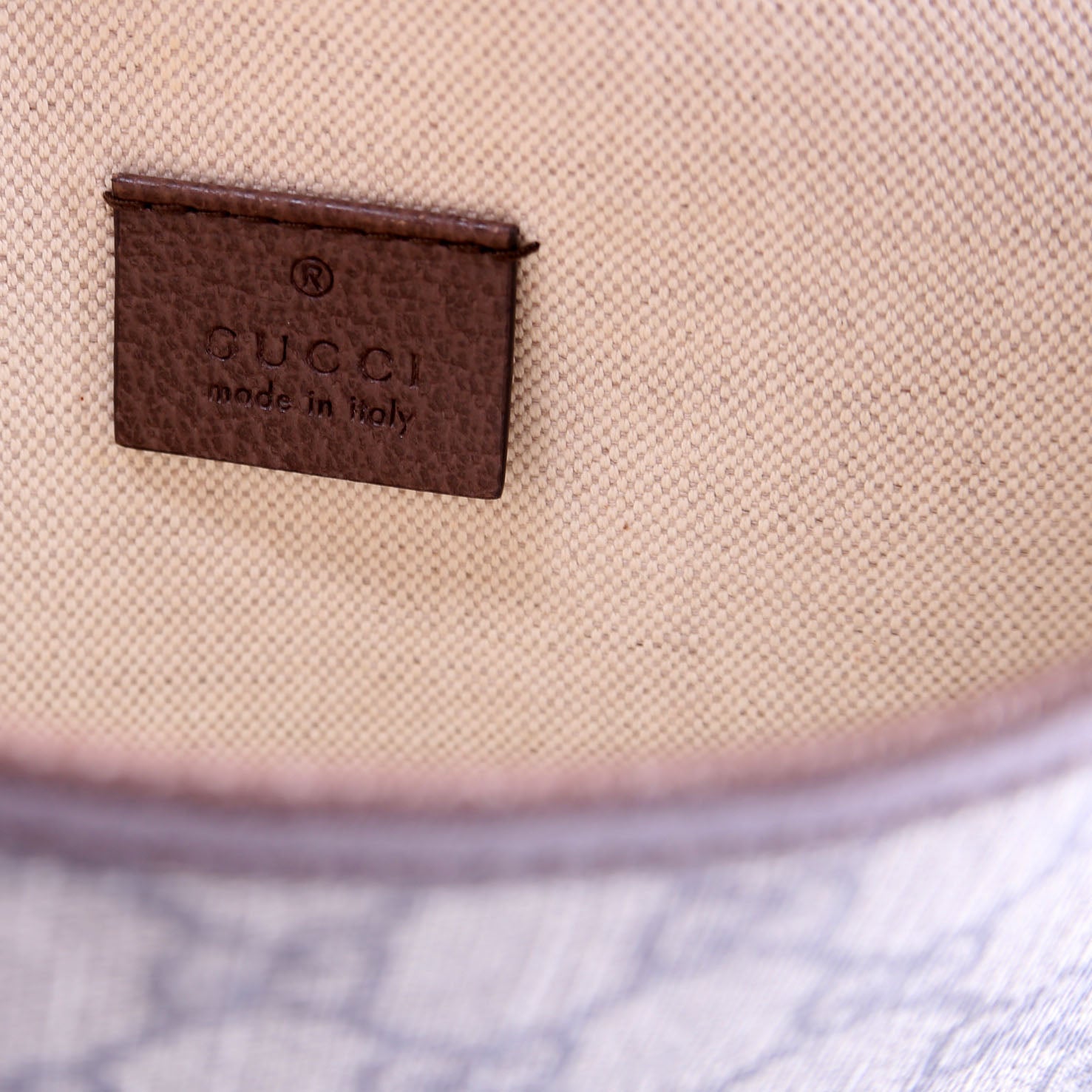 Gucci 598604 GG Supreme Neo Vintage Messenger Brown