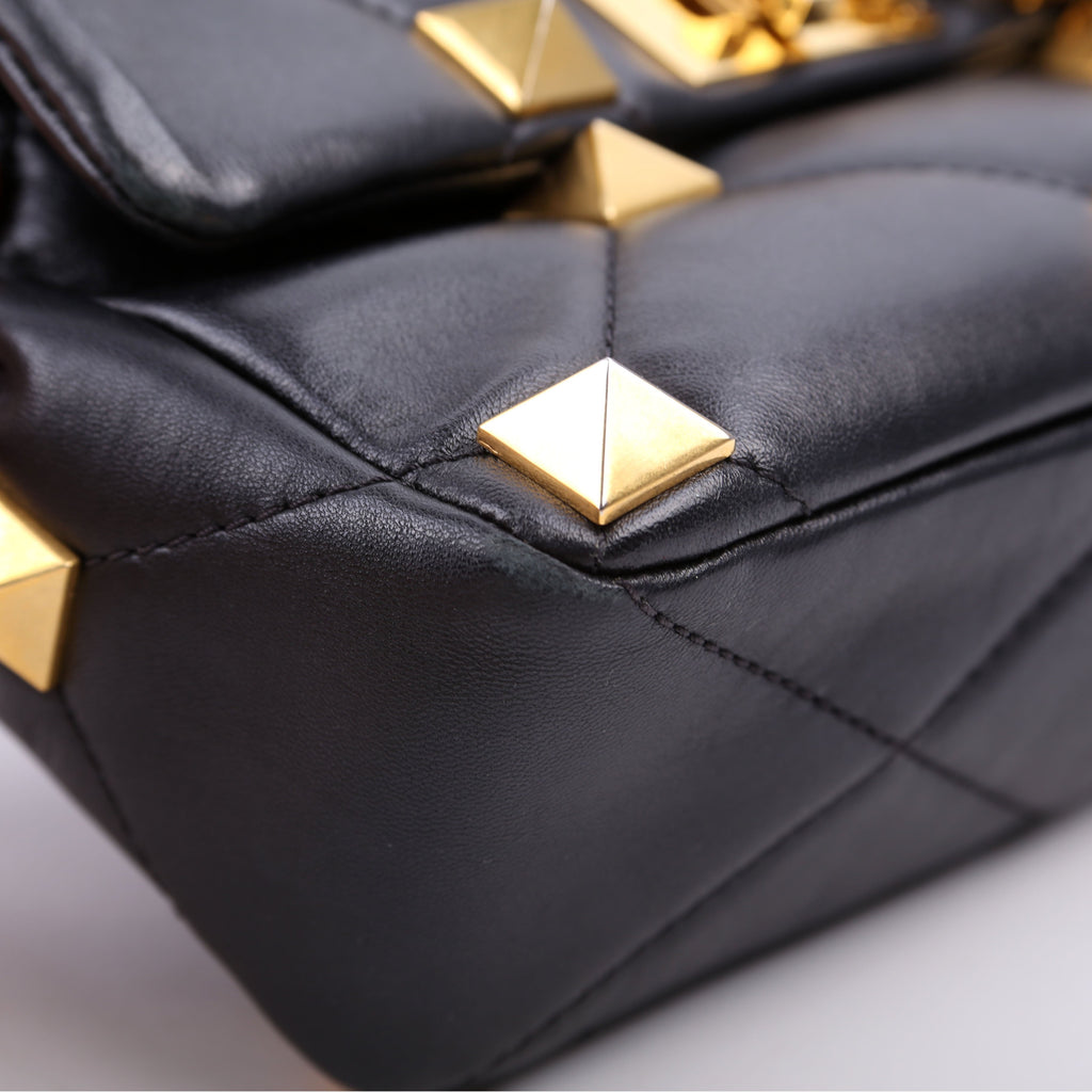 Roman Stud Medium Shoulder Bag Black