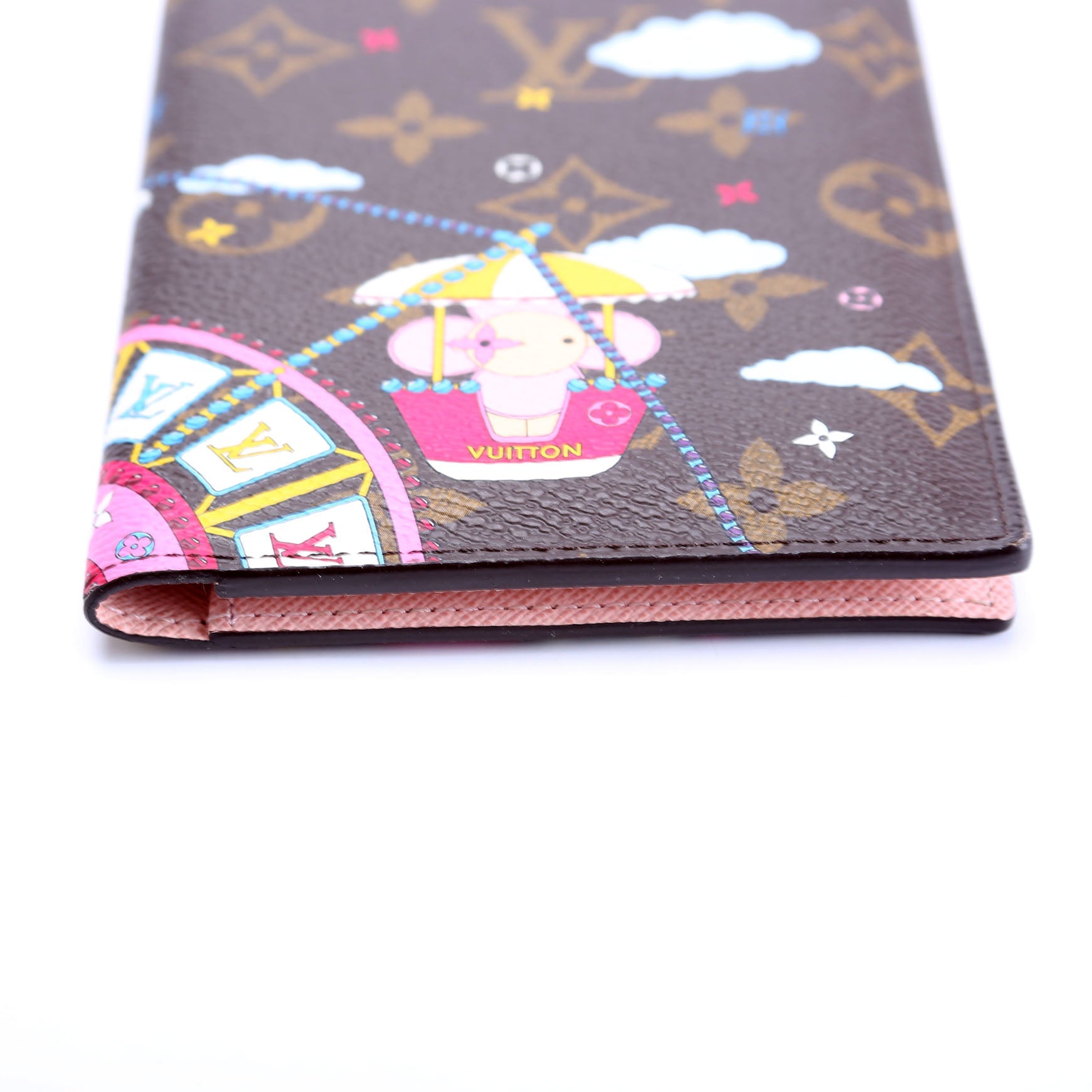 Passport Cover 2020 Christmas Animation Big Wheel Monogram