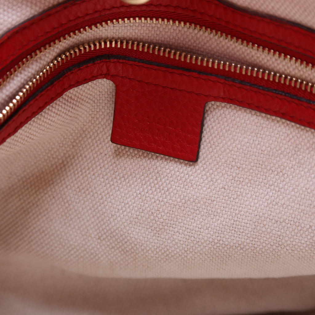 308982 Soho Leather Shoulder Medium Red