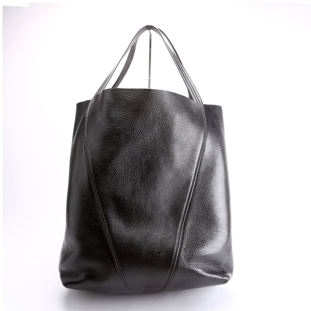 Spin Tote Grained Leather Black