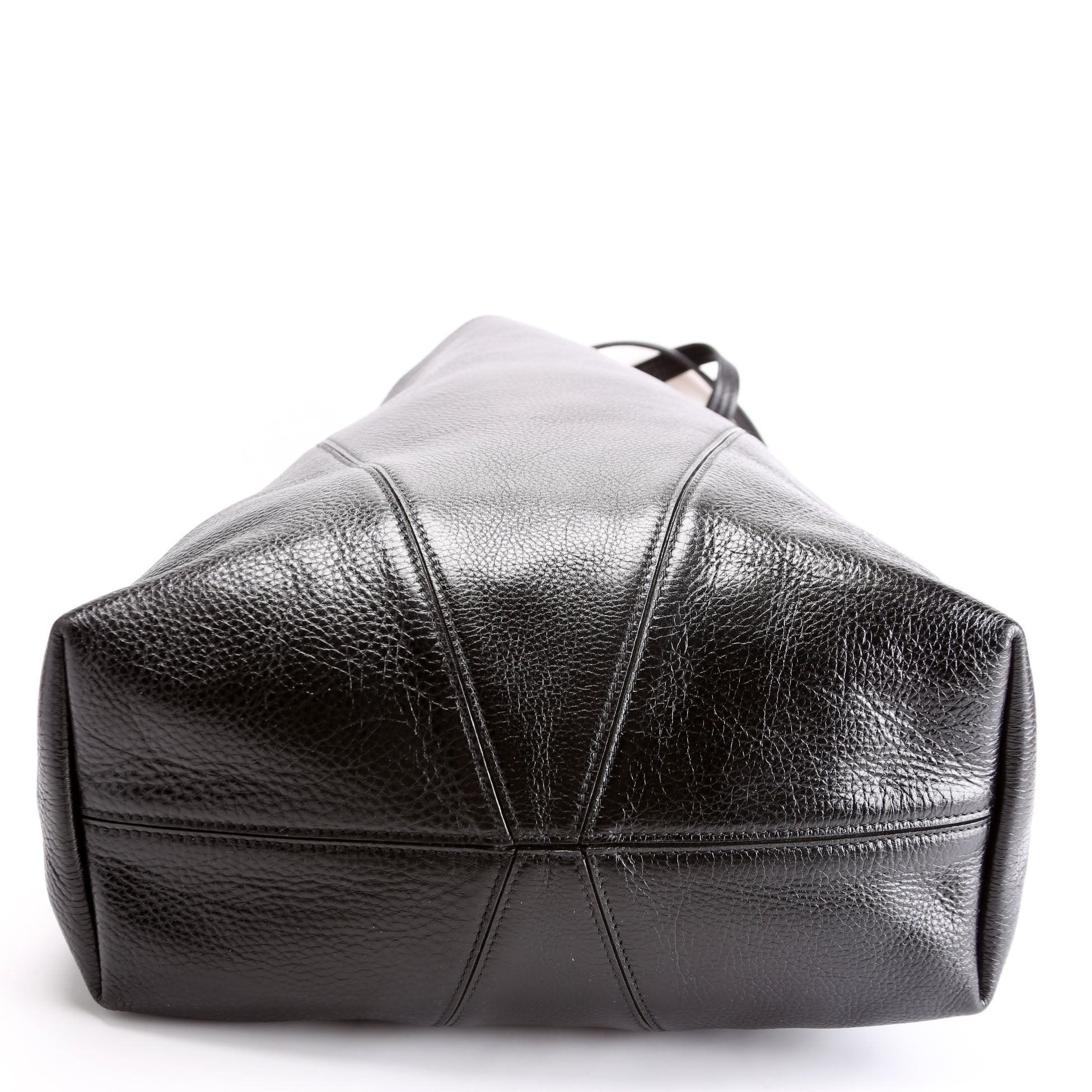 Spin Tote Grained Leather Black
