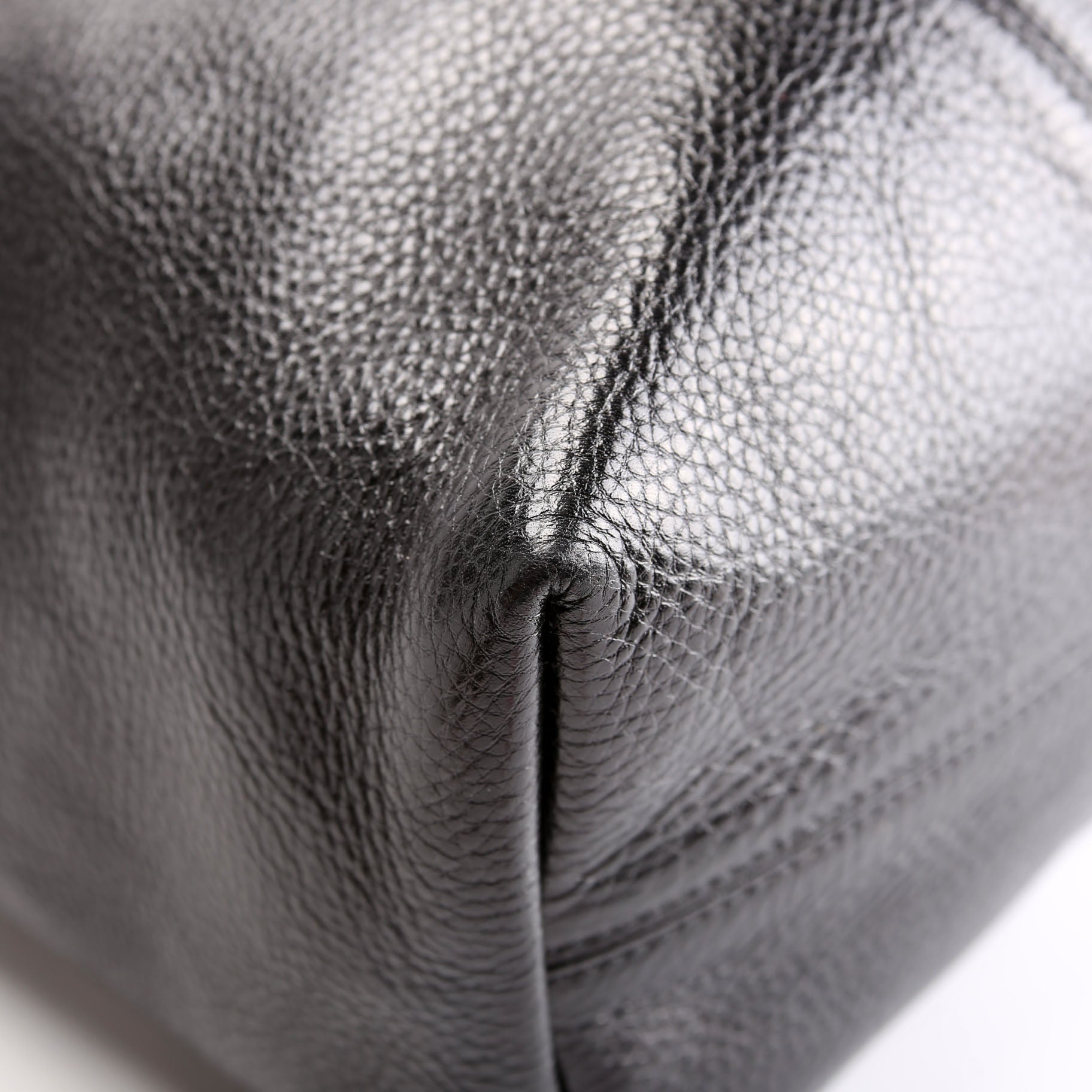 Spin Tote Grained Leather Black