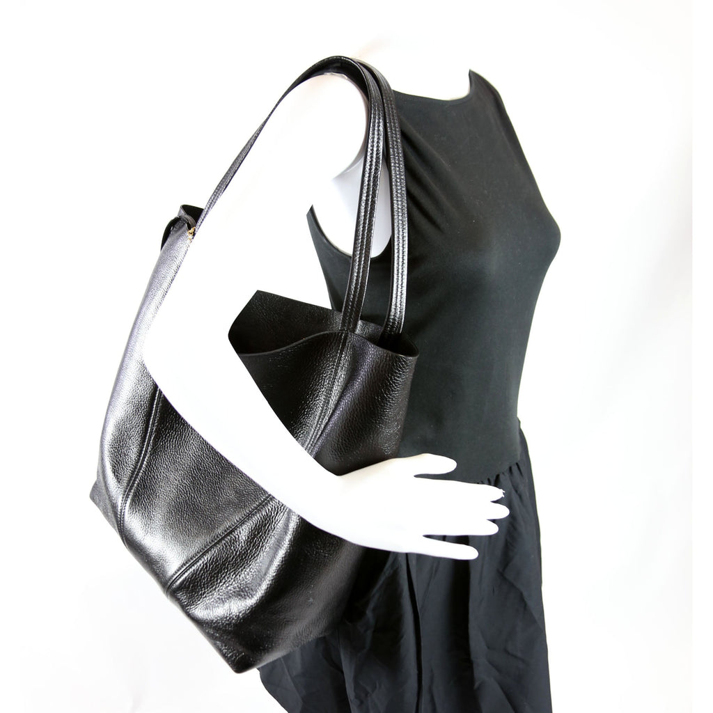 Spin Tote Grained Leather Black