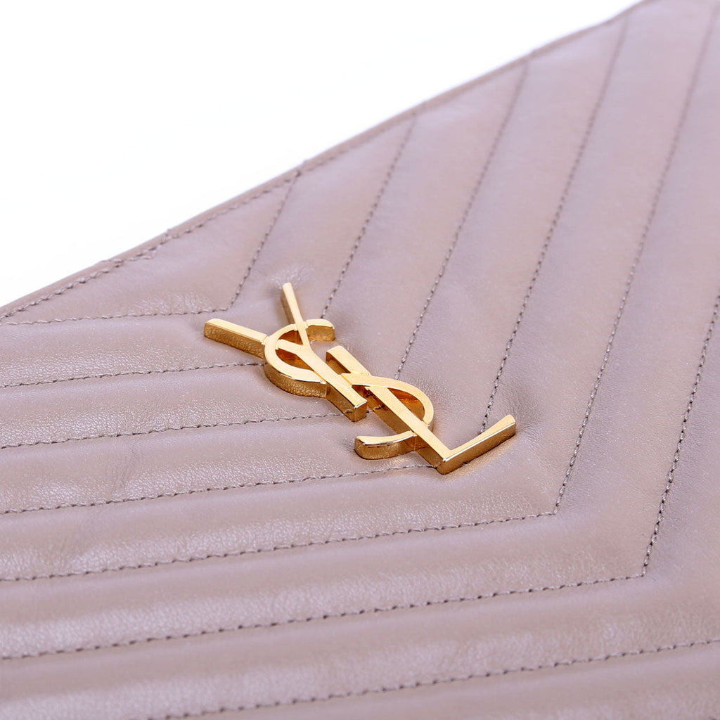559193 A5 Matelasse Pouch Tan