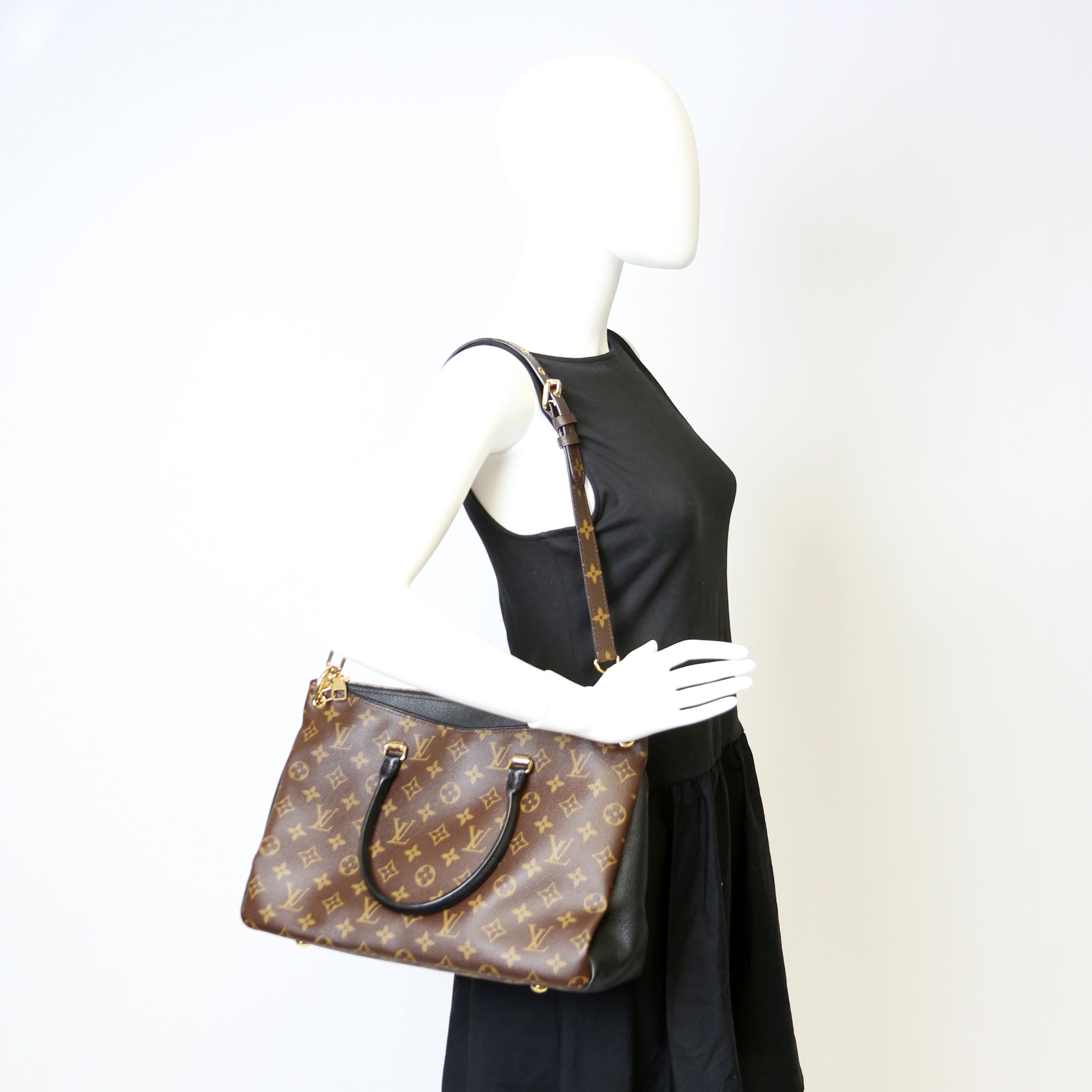 Pallas Tote Monogram Leather Side Black