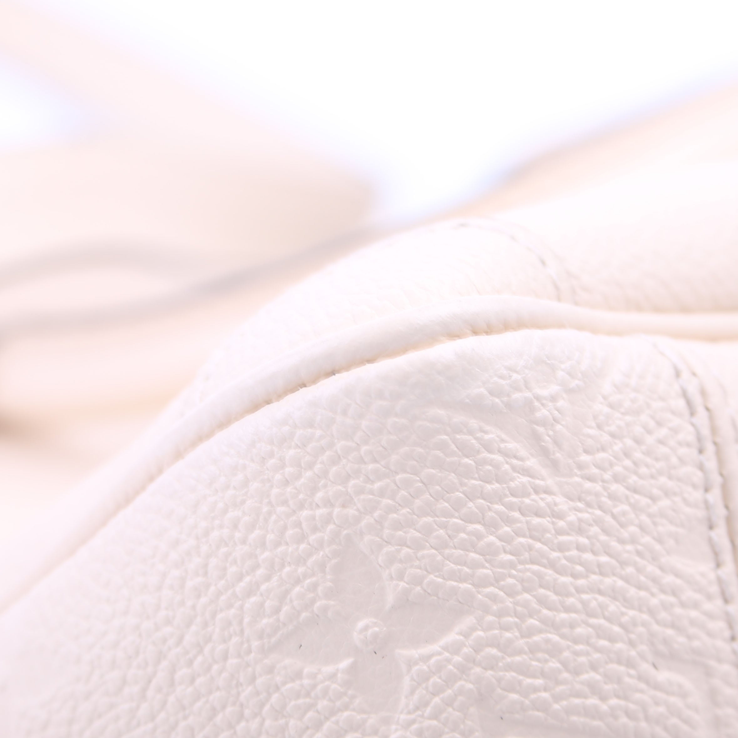 Trianon PM NM Giant Empreinte White
