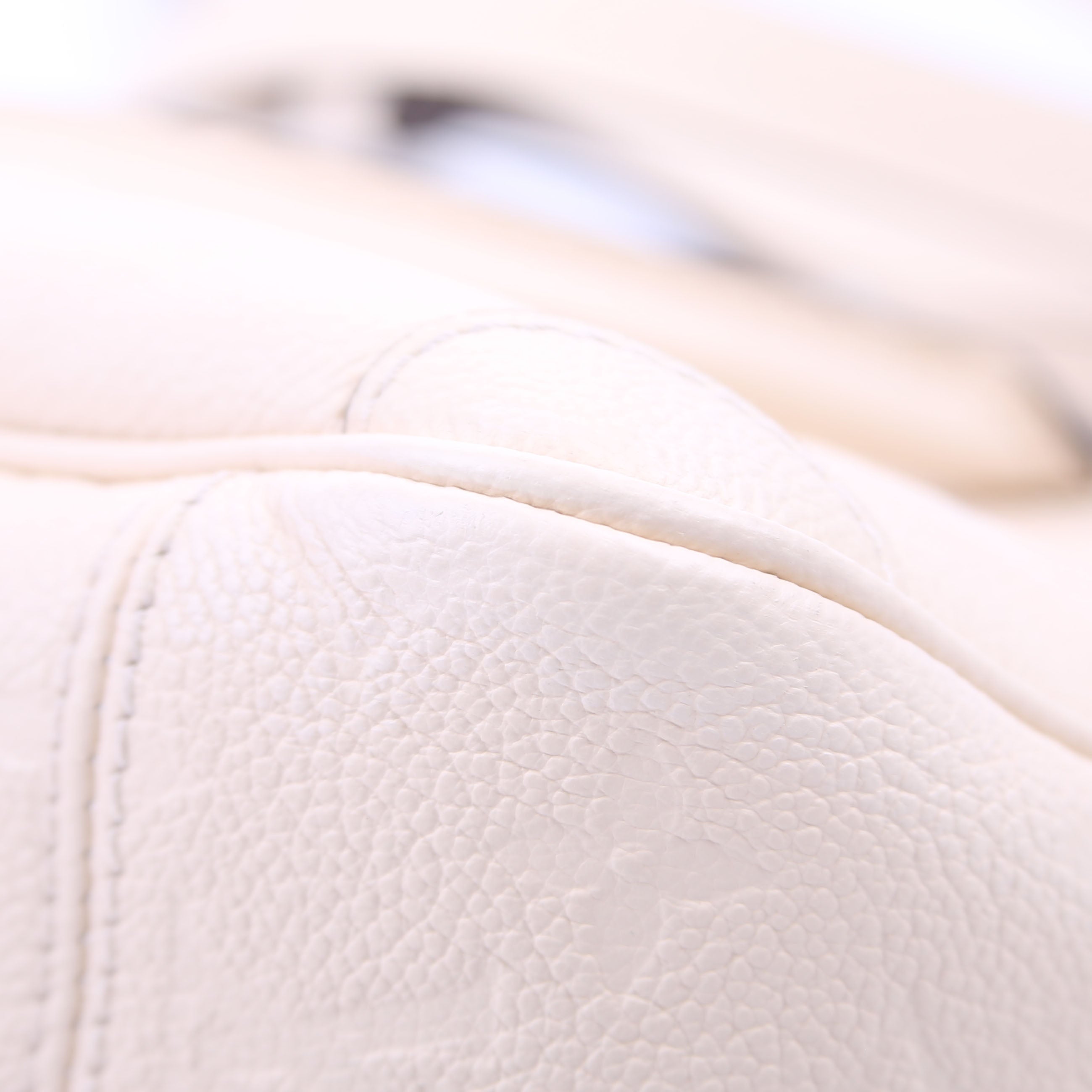 Trianon PM NM Giant Empreinte White