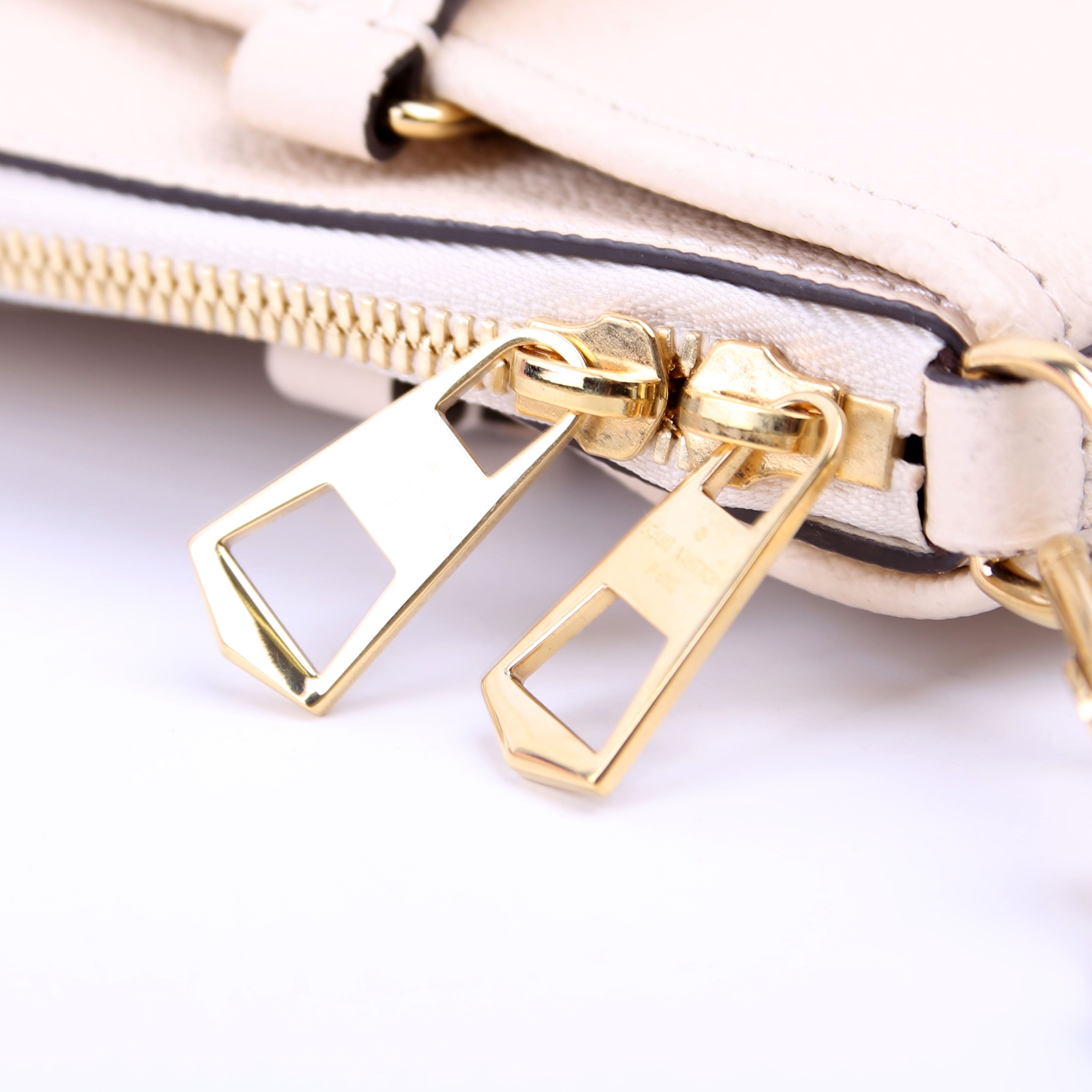 Trianon PM NM Giant Empreinte White