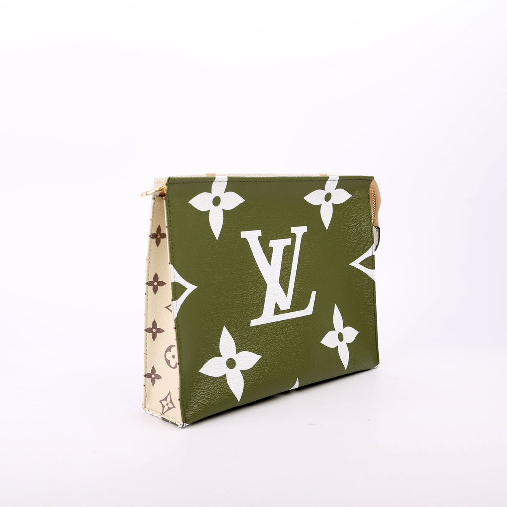 Toiletry Pouch 26 Giant Monogram Green
