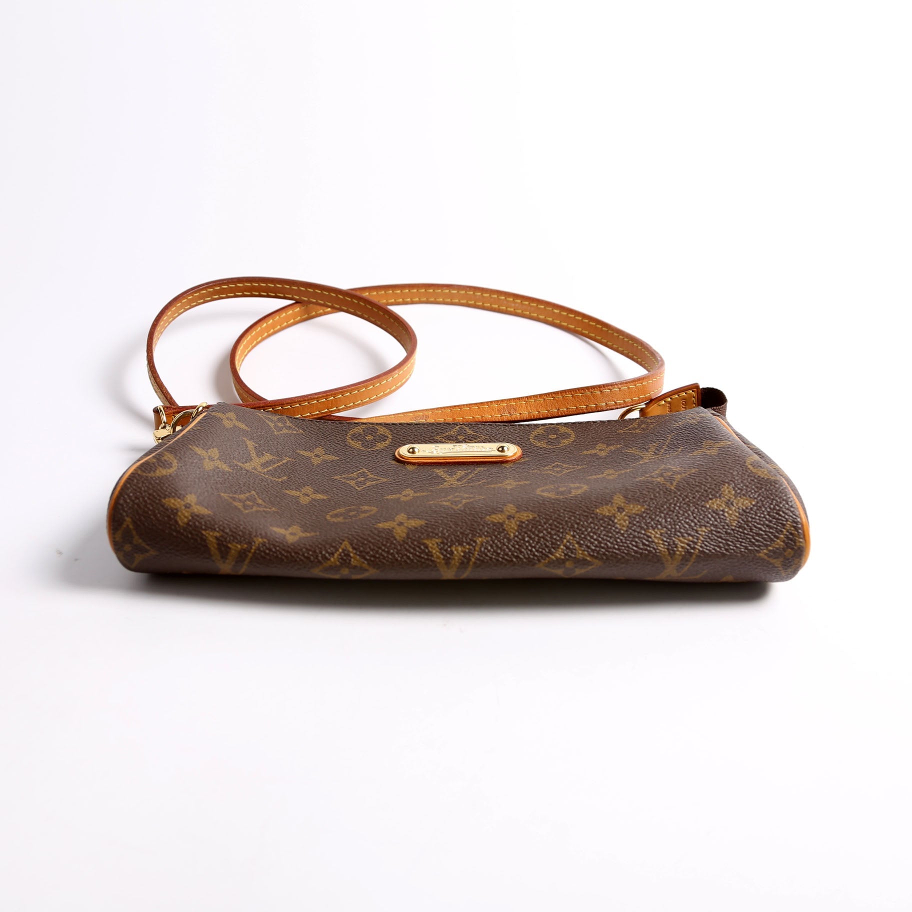 Eva Clutch Monogram