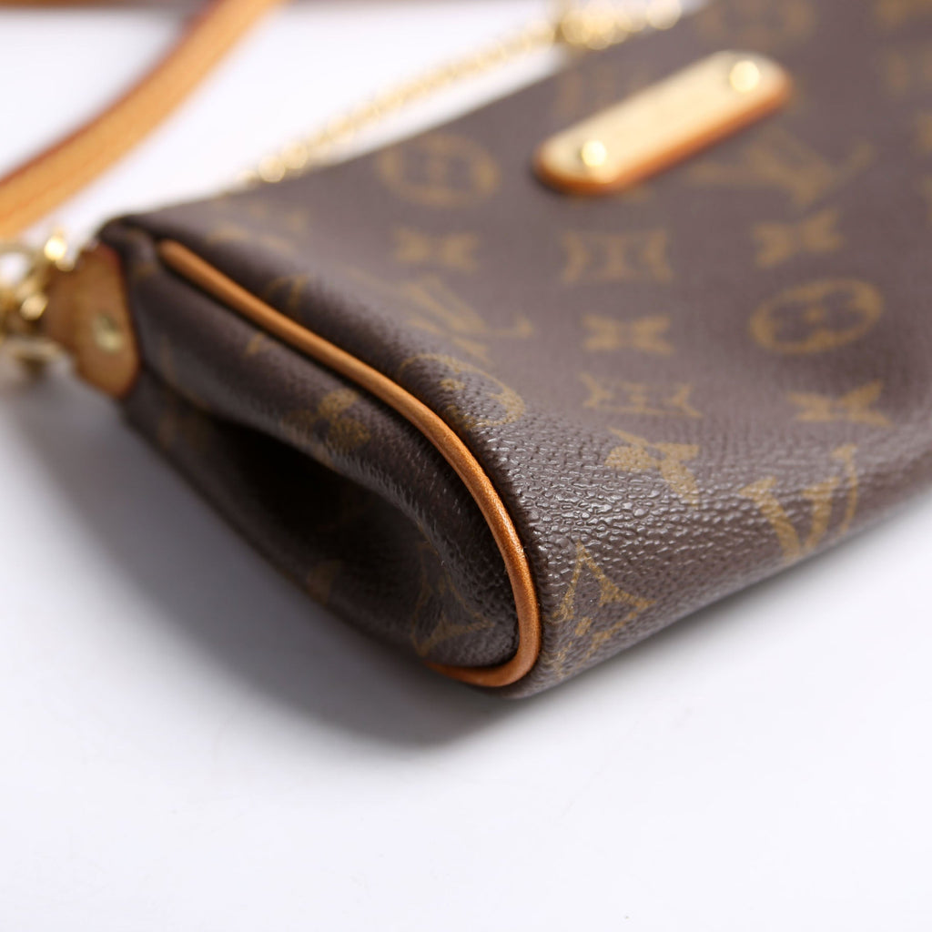 Eva Clutch Monogram