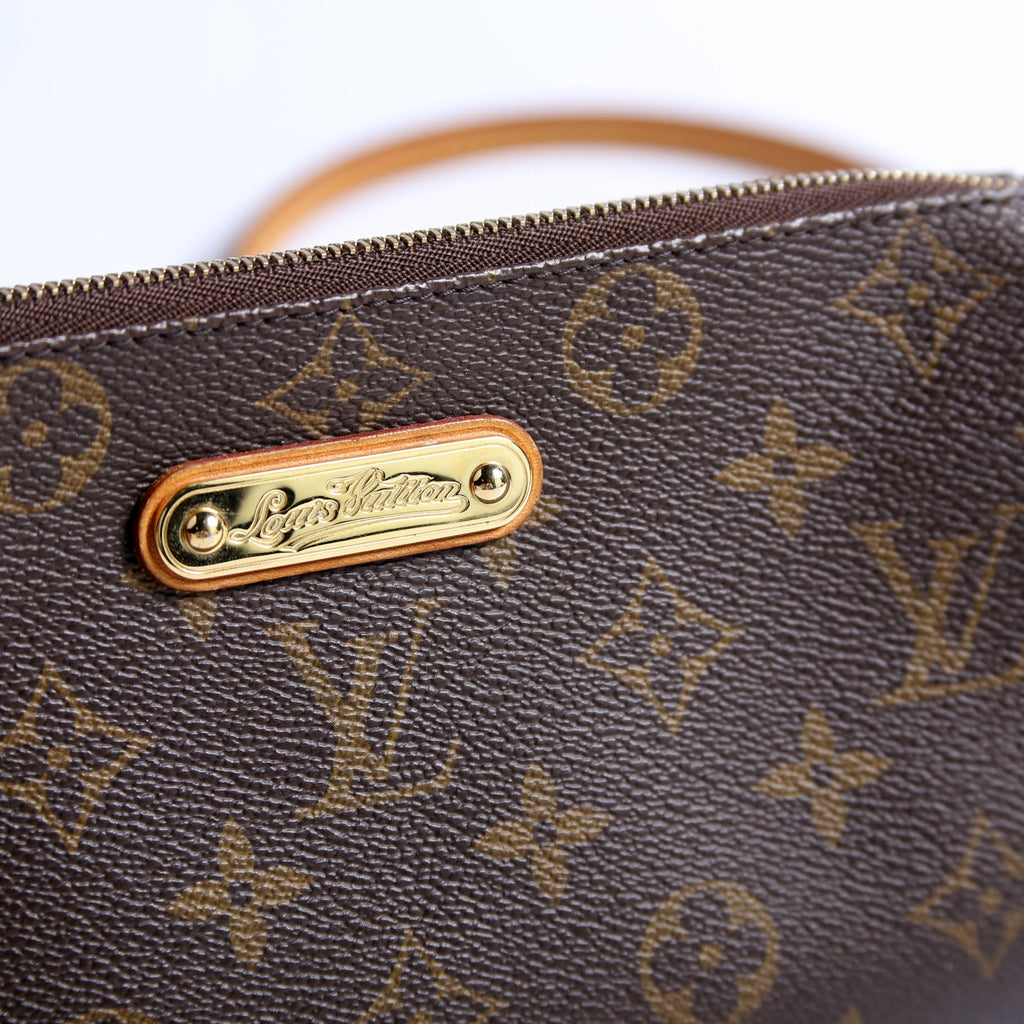 Eva Clutch Monogram