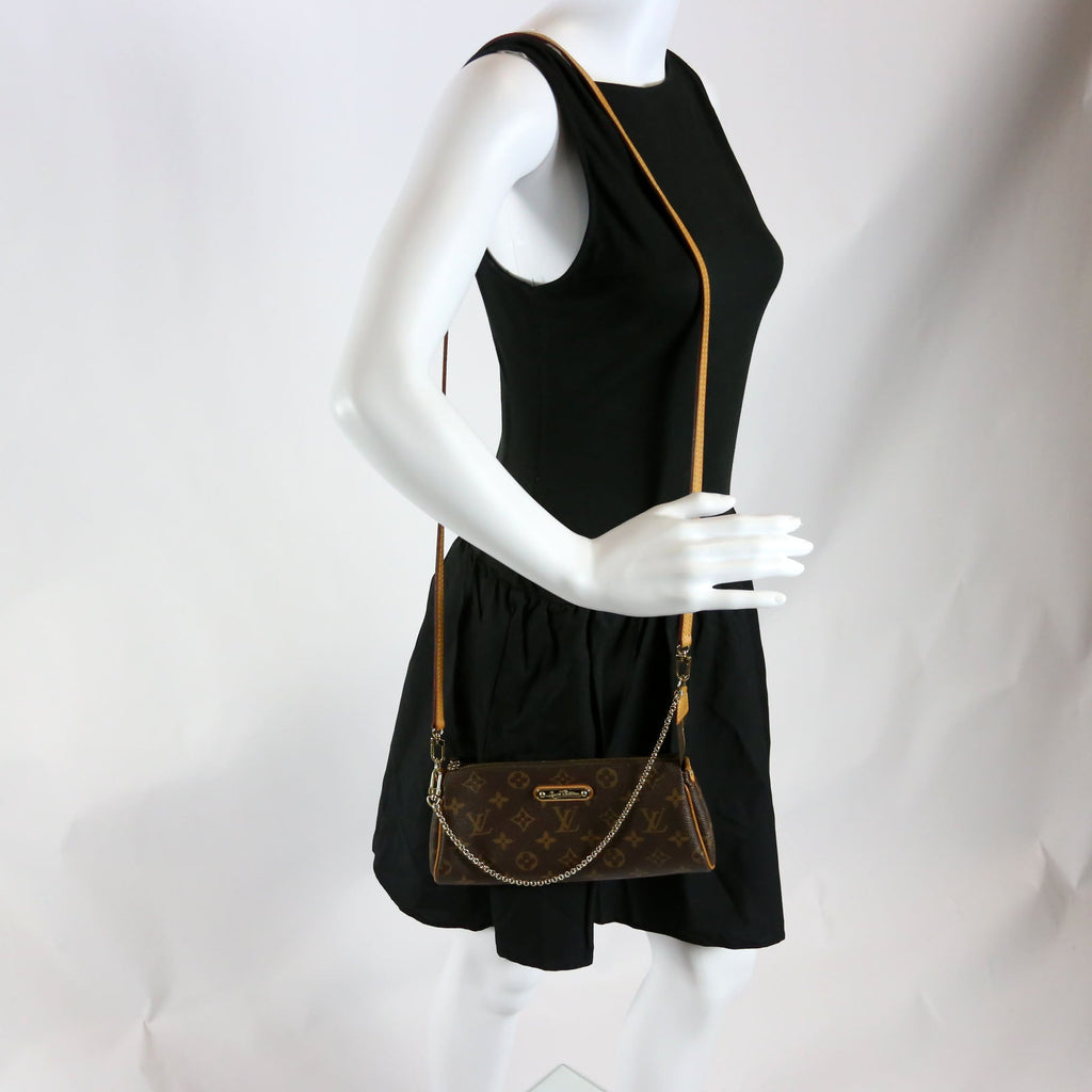 Eva Clutch Monogram