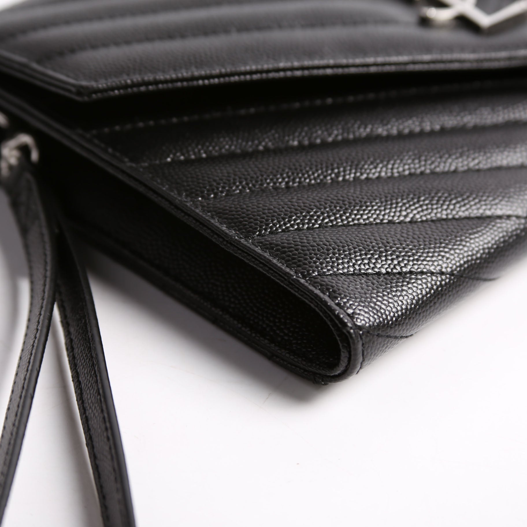 617662 Grain De Cassandre Flap Pouch Wristlet