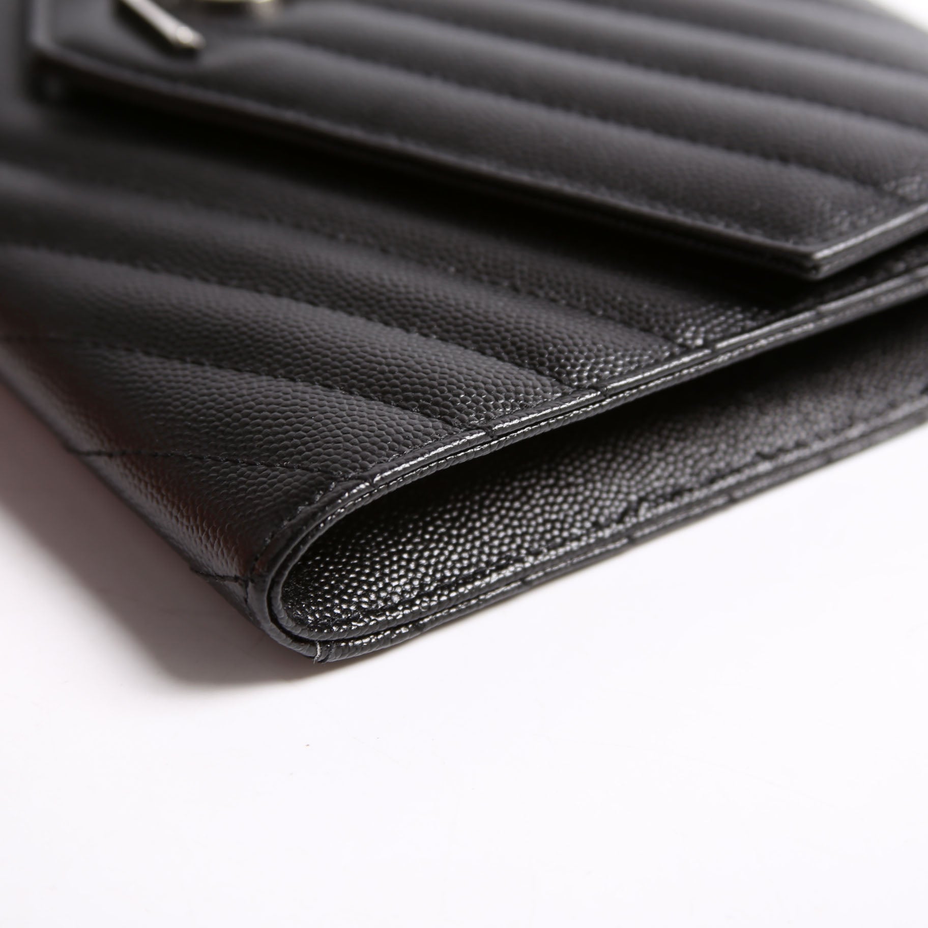 617662 Grain De Cassandre Flap Pouch Wristlet