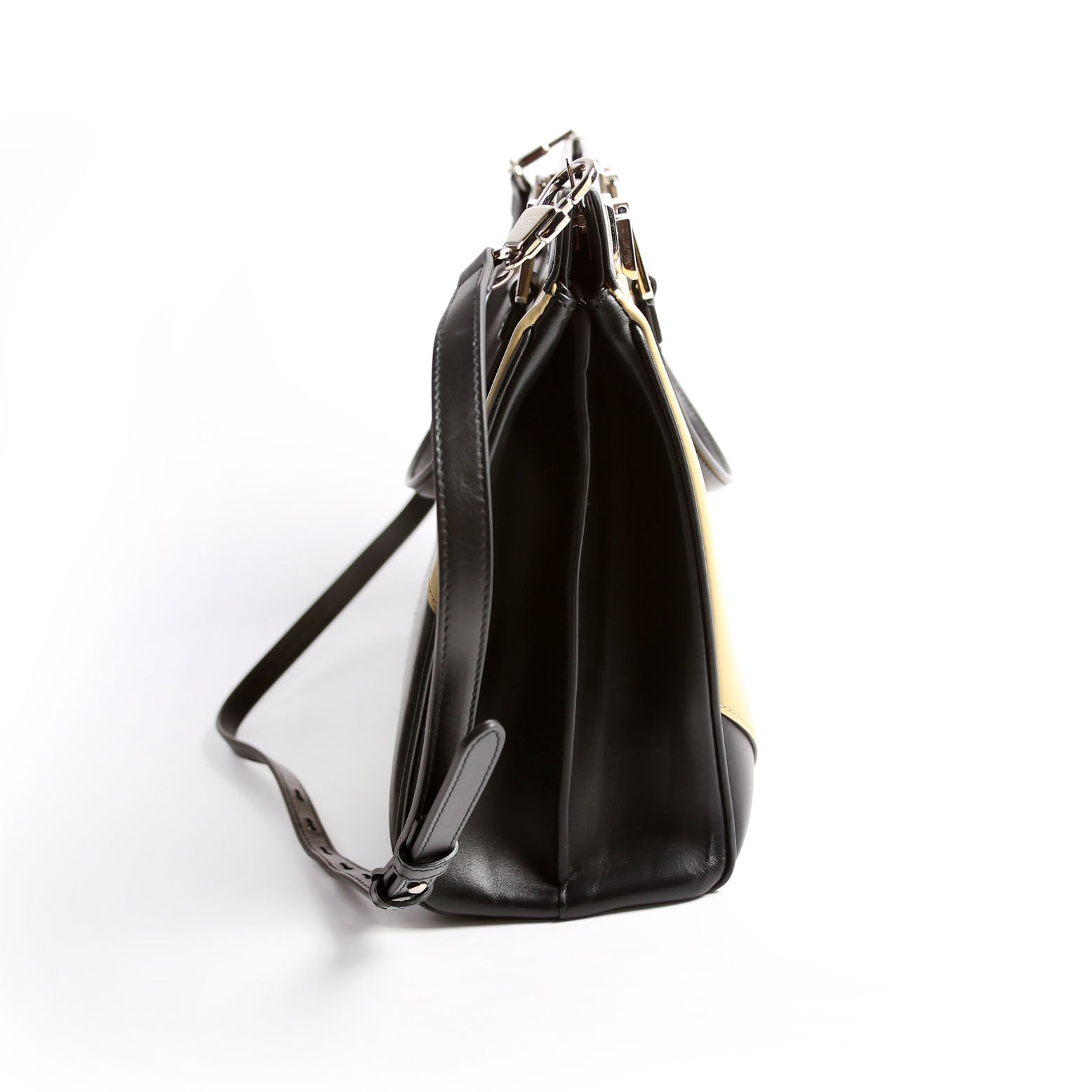 564714 Zumi Top Handle Medium Black/Beige