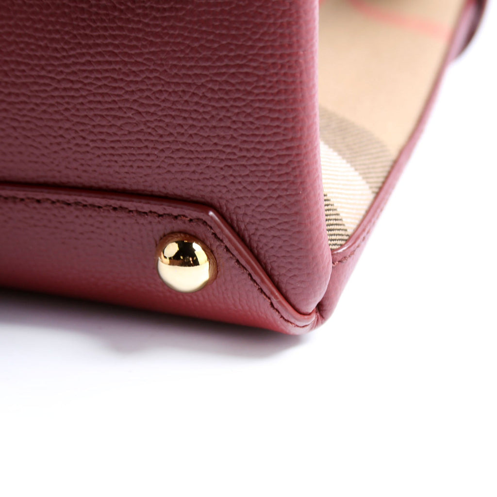 8068558 Banner Tote Small Burgundy