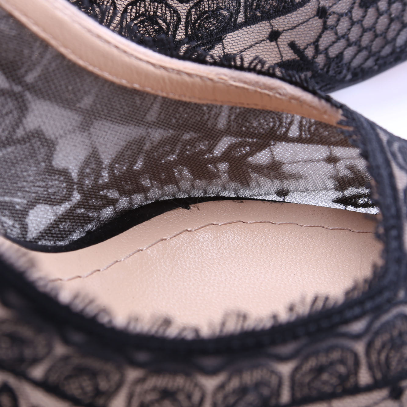 Capture Illusion Lace Pumps Size 39.5 Black