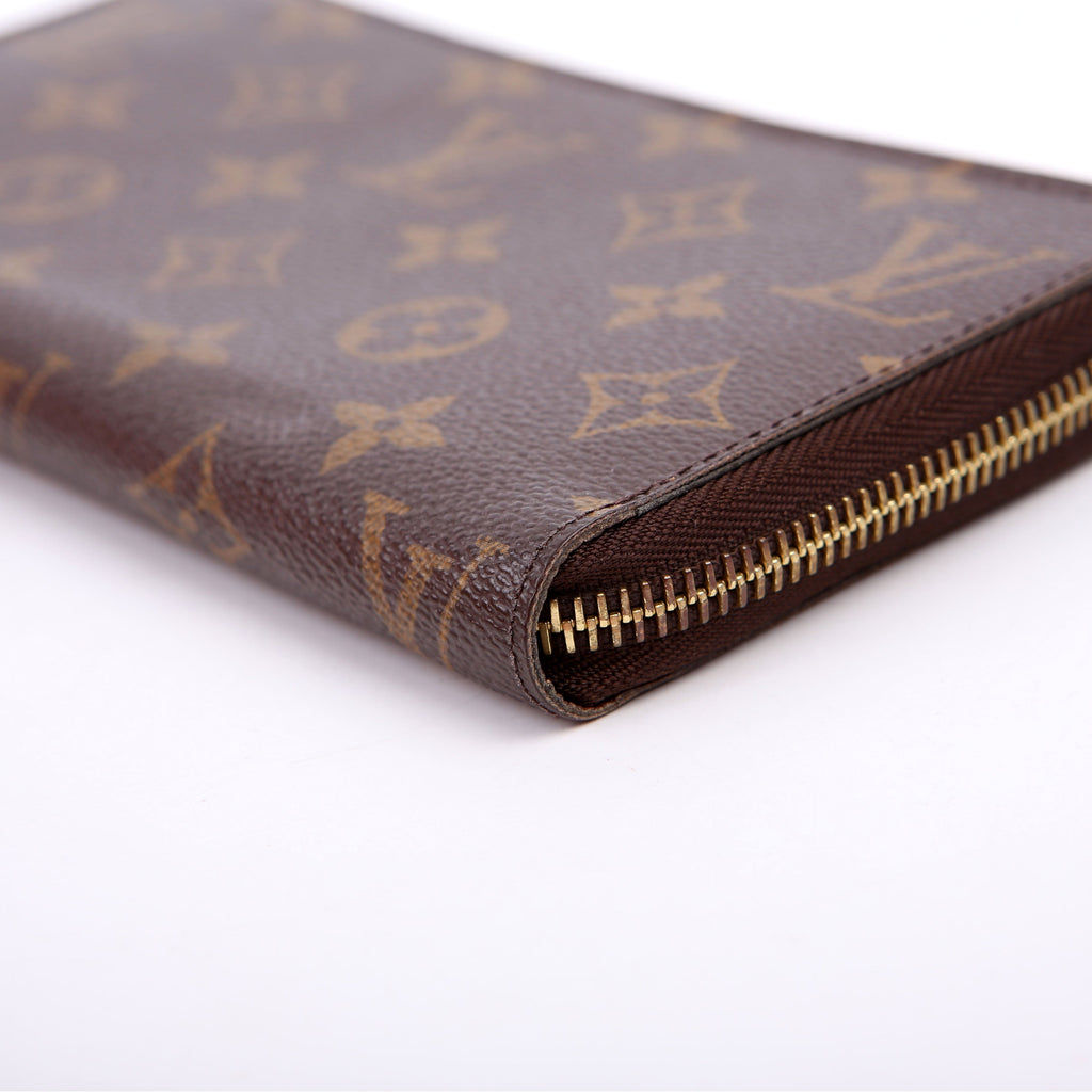 Zippy Wallet Monogram