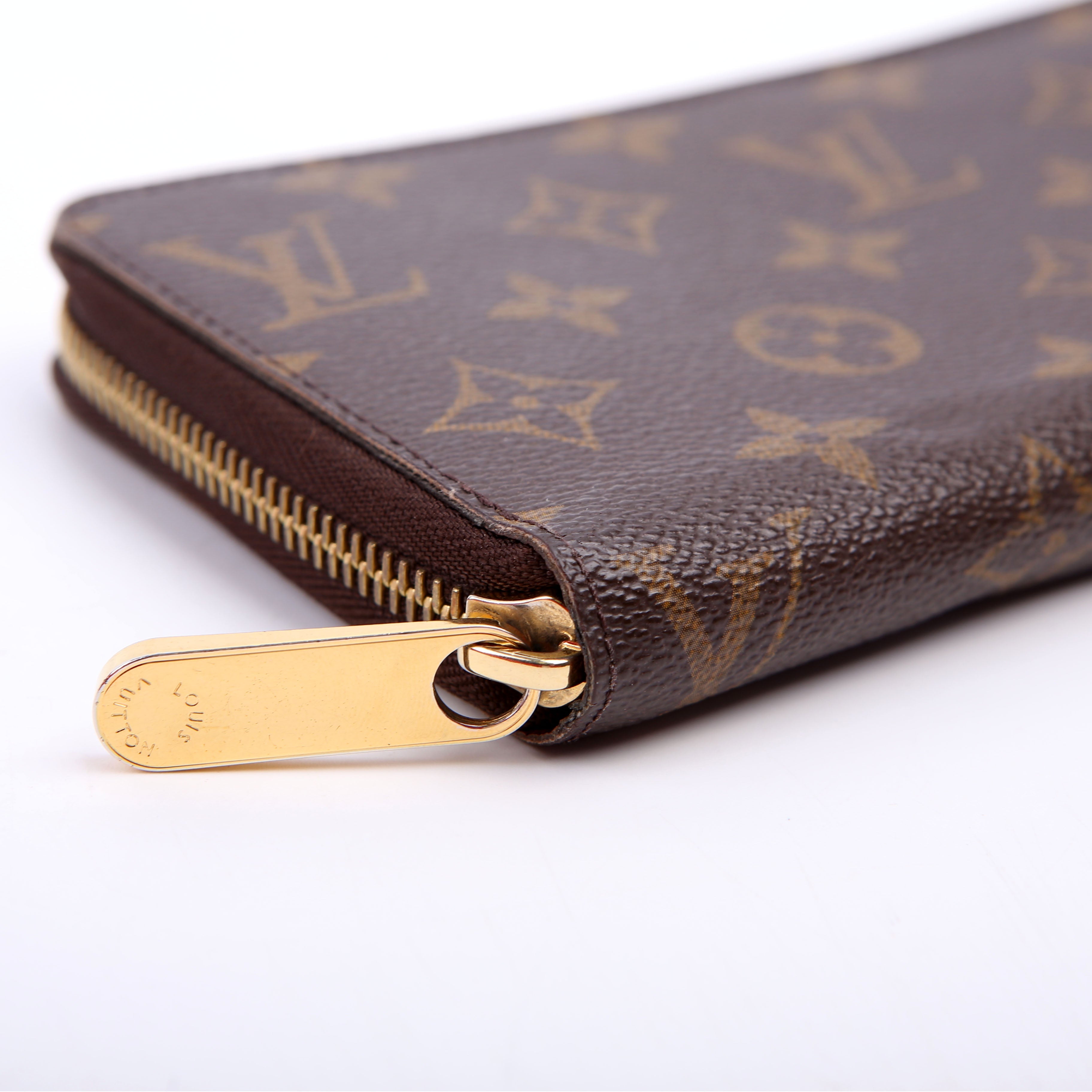 Zippy Wallet Monogram