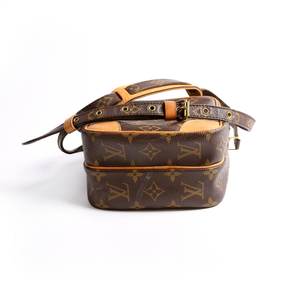 Amazone Monogram