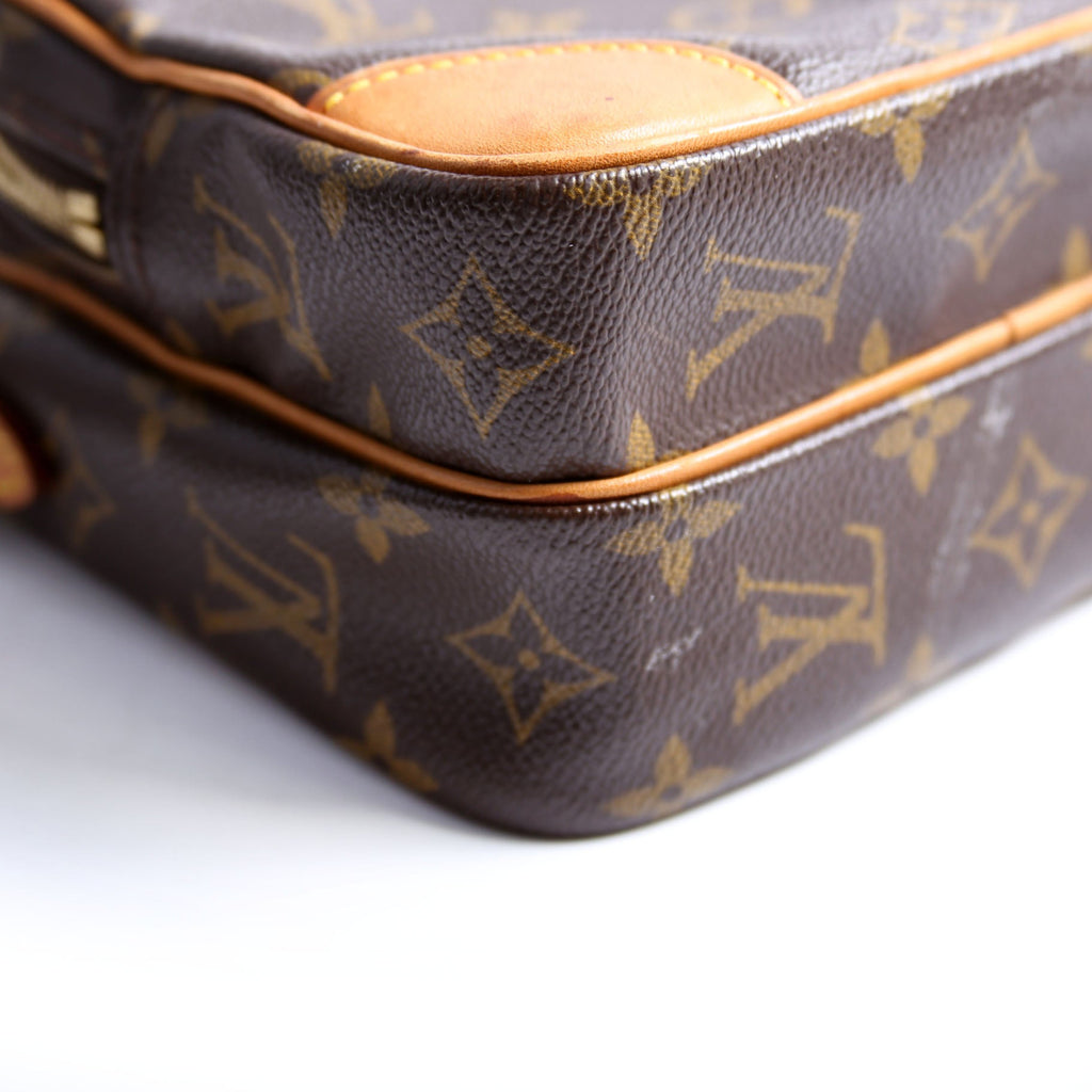 Amazone Monogram