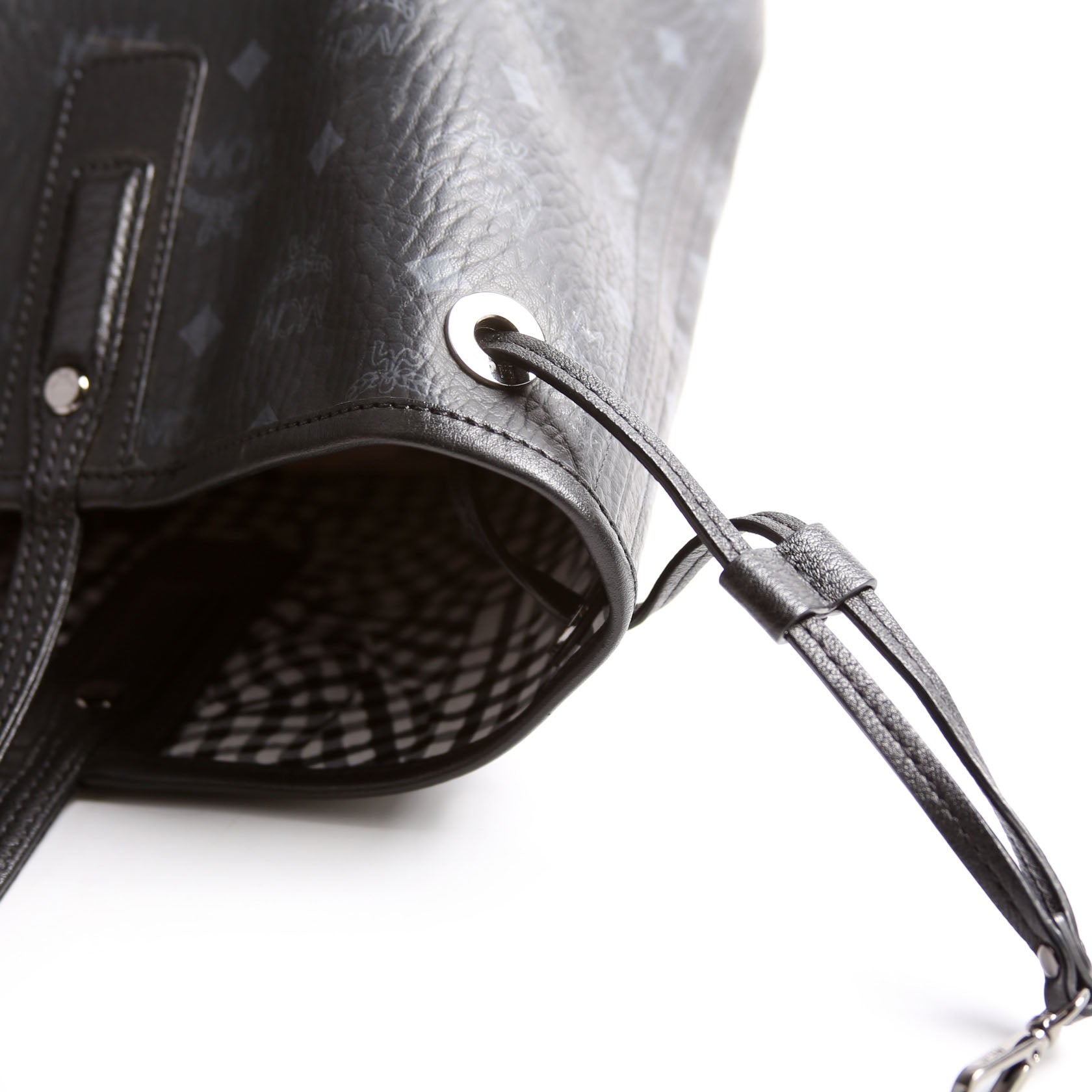 Liz Tote Reversible With Out Pouch Medium Black