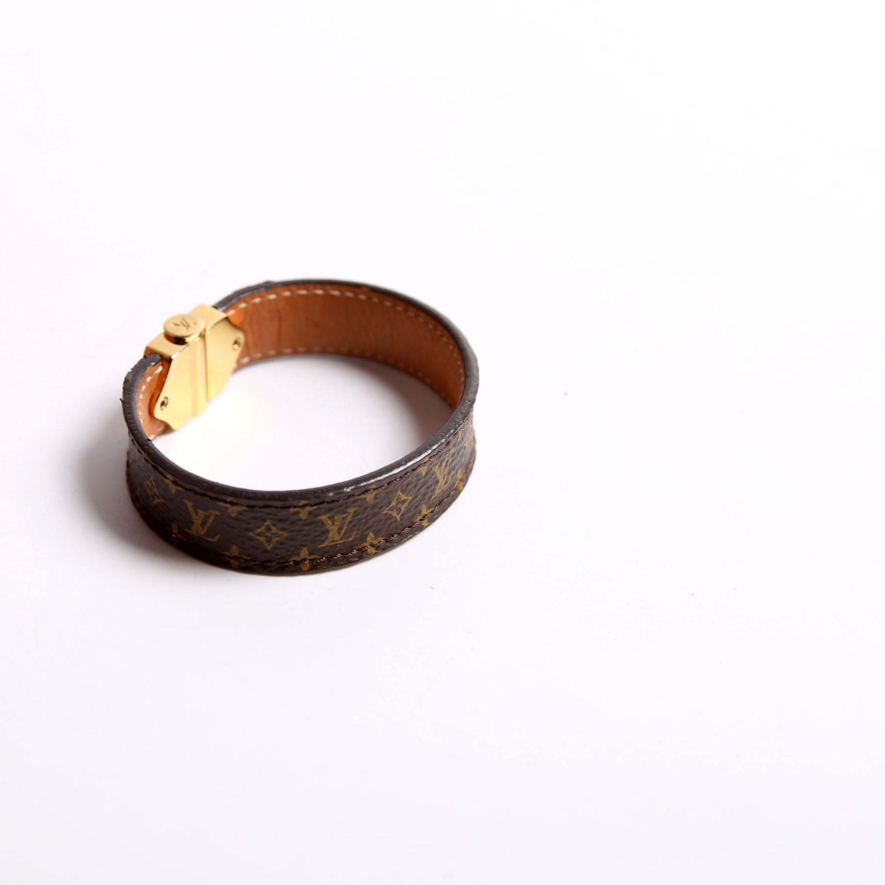 Nano Monogram Size 17