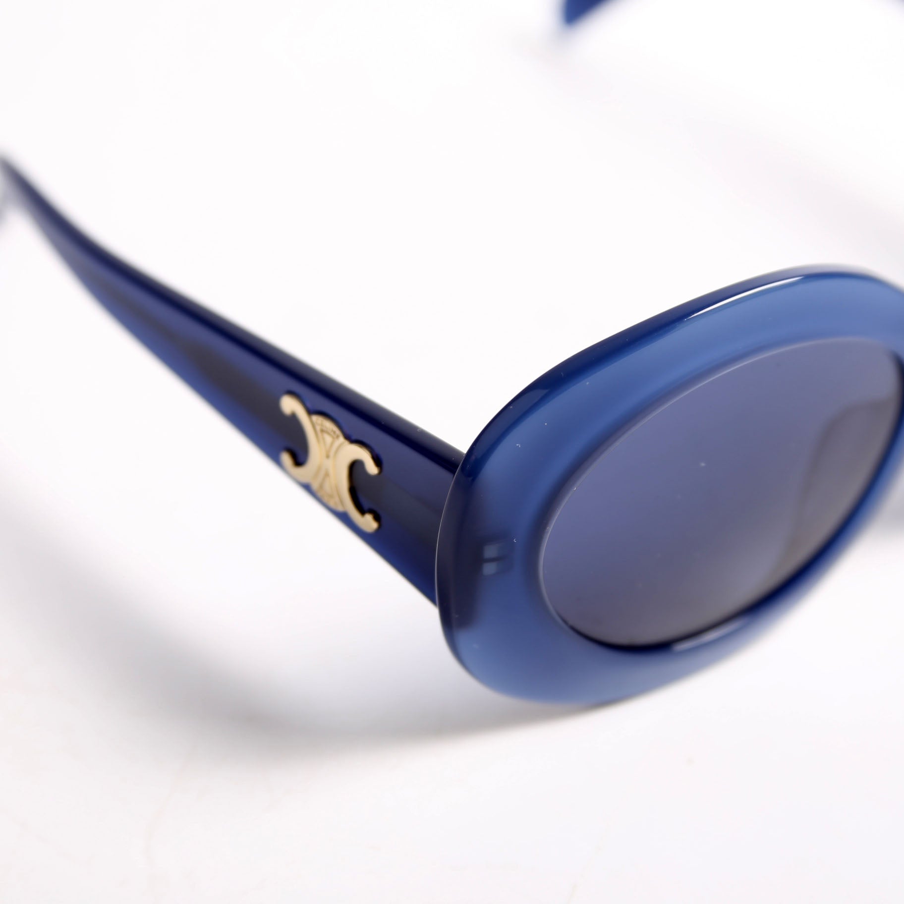 CL40292U Triomphe Oval Blue