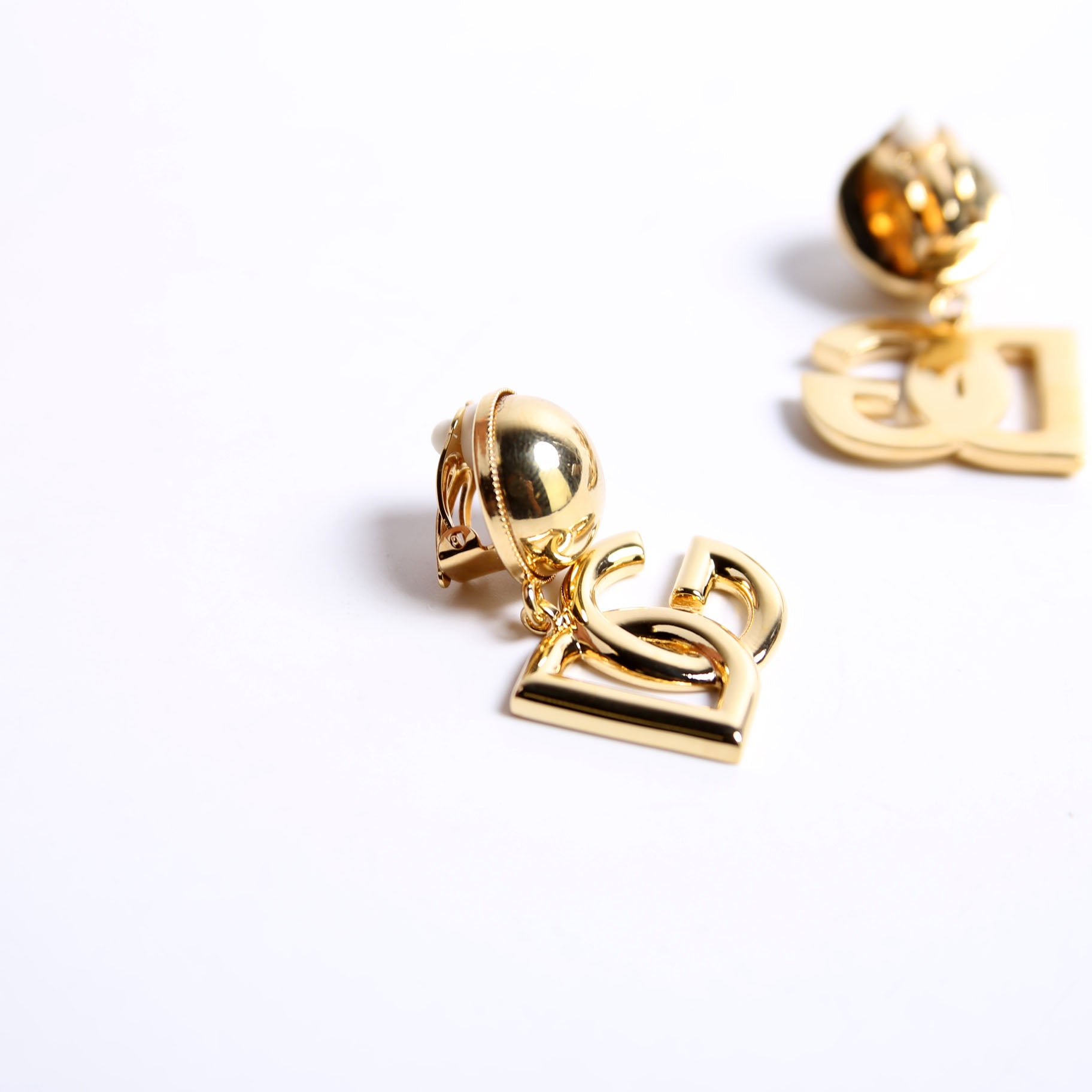 DG Logo Drop Clip-Ons
