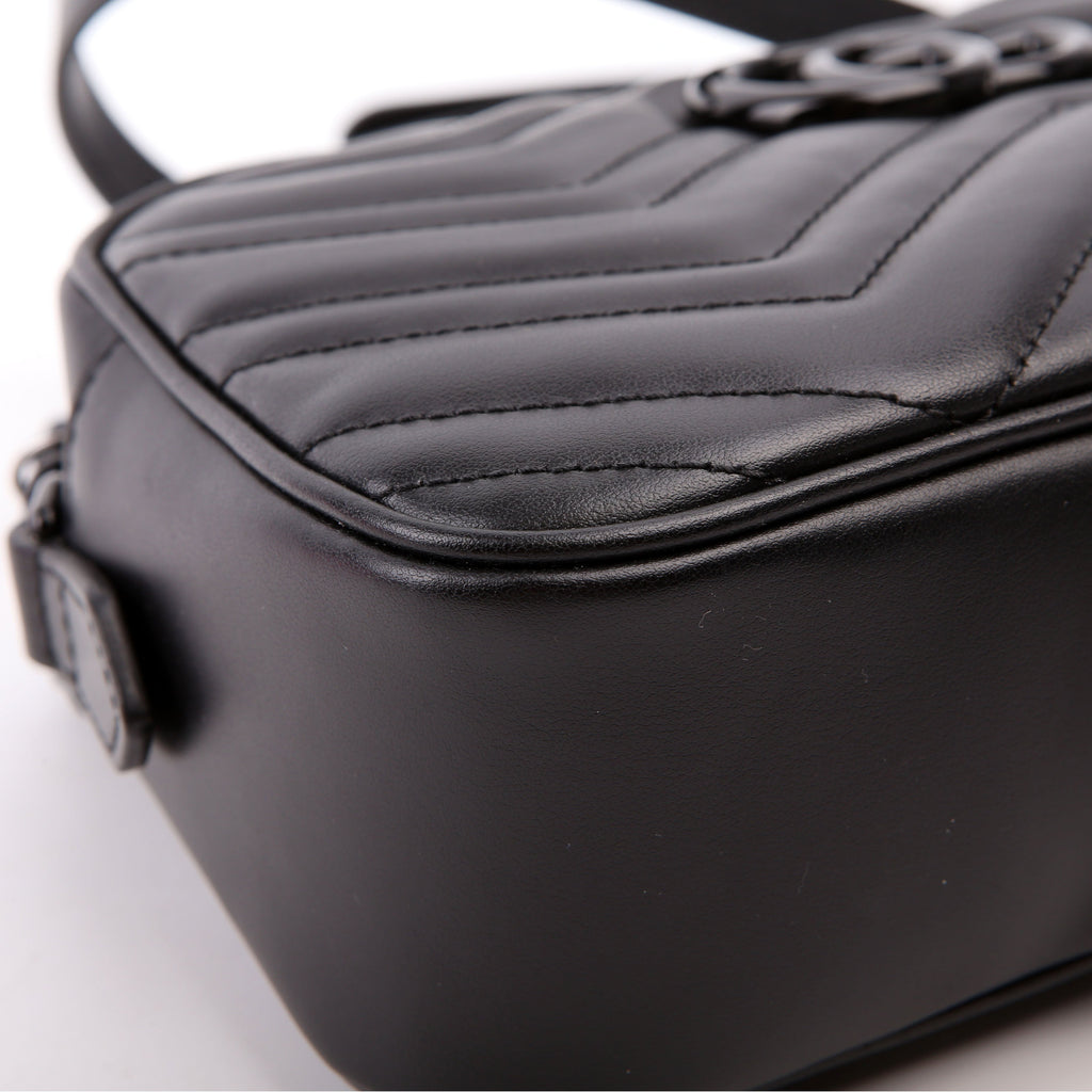 447632 Marmont Small Leather Camera Black