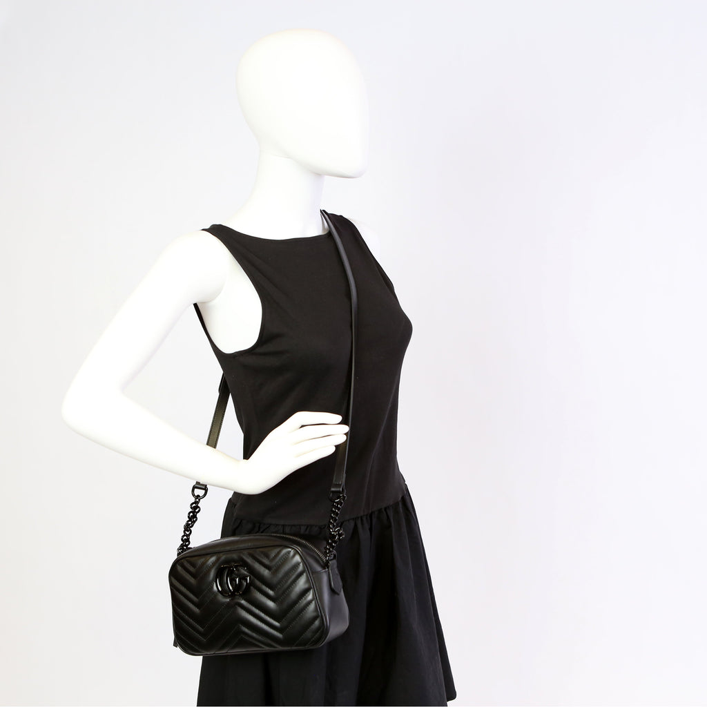 447632 Marmont Small Leather Camera Black